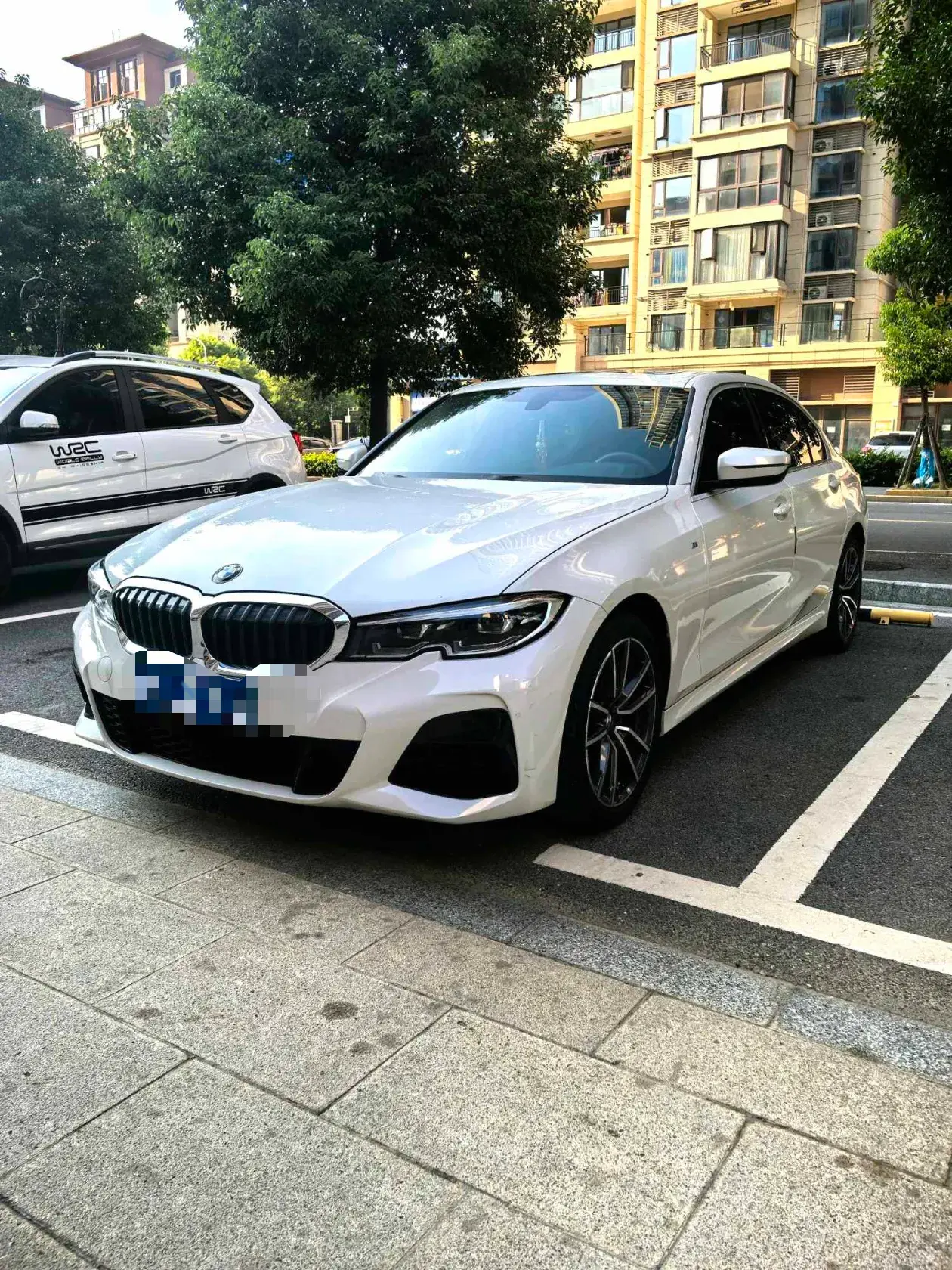 2022 BMW 3 view 1