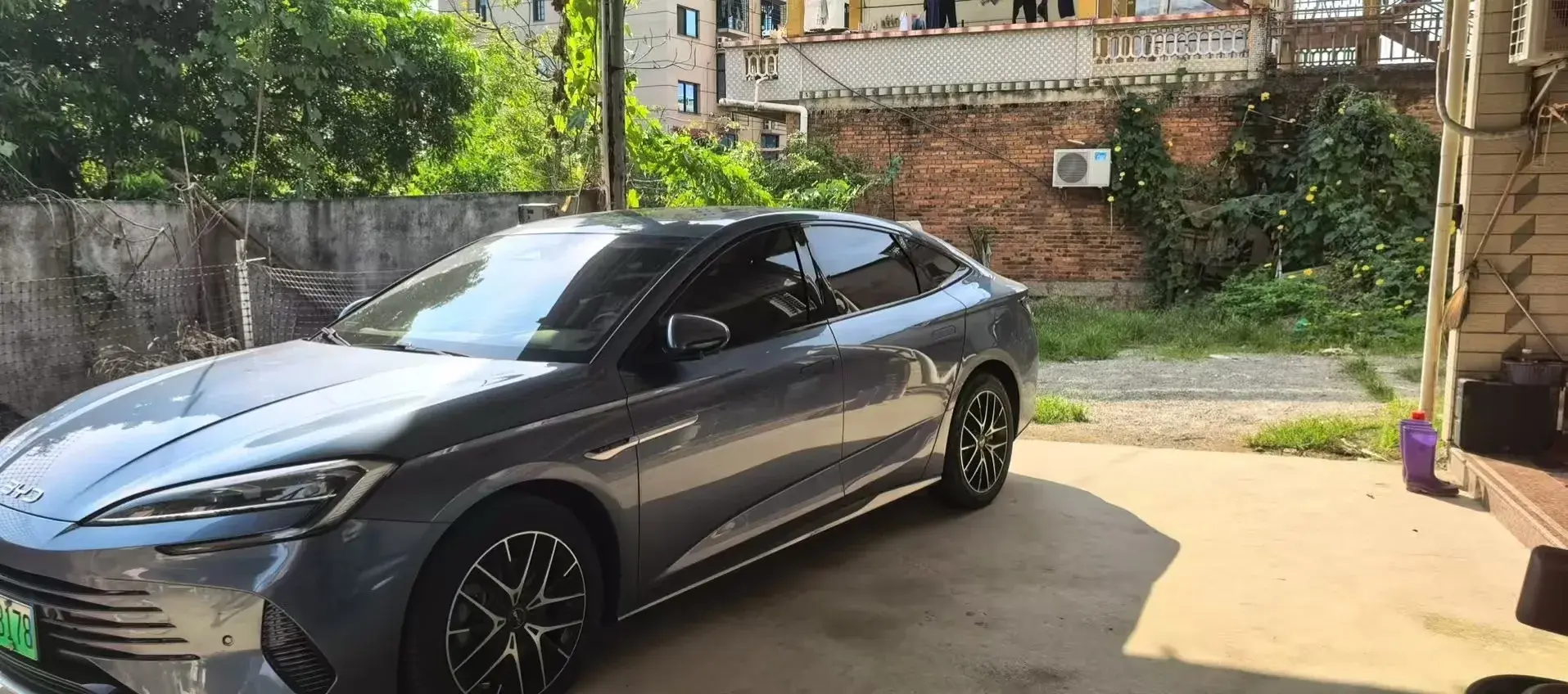 2023 BYD SEAL view 1