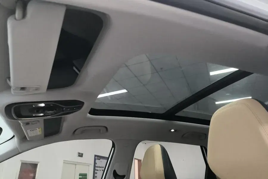 2023 GEELY STARRAY thumbnail 3