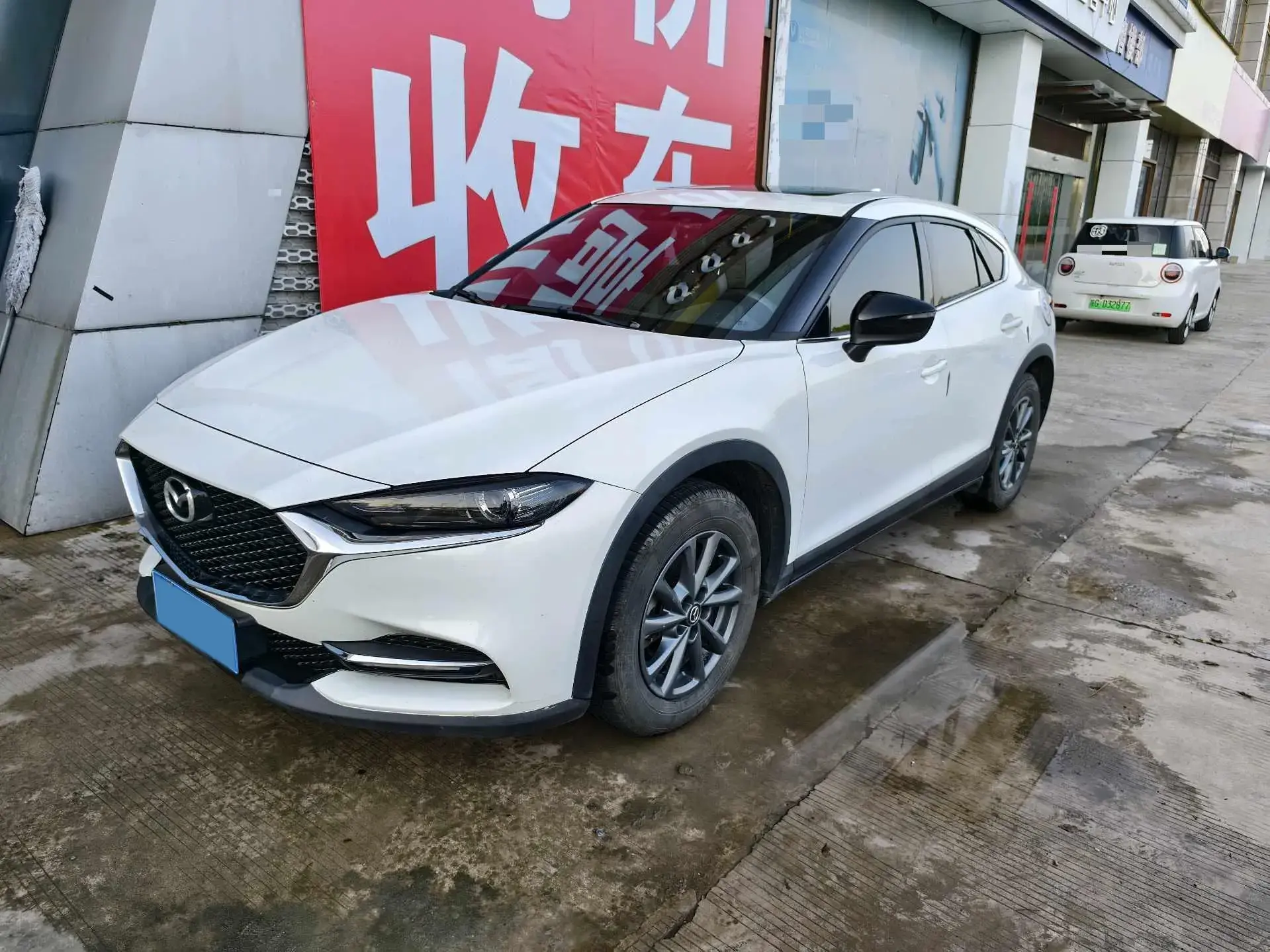 2020 MAZDA CX-4 view 1
