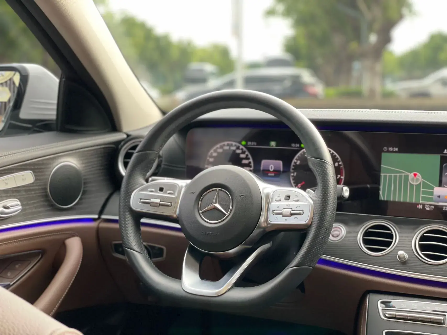 2020 MERCEDES-BENZ E thumbnail 3