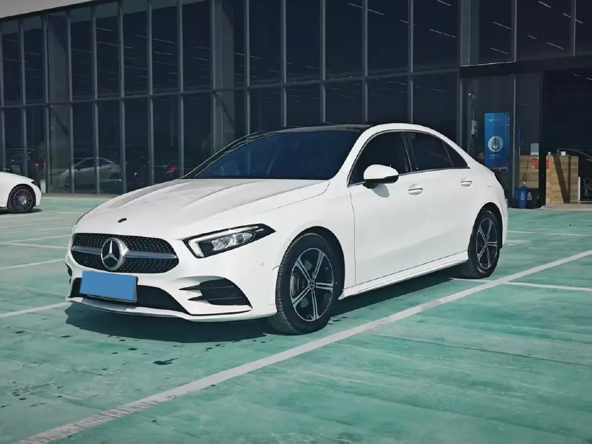 2022 Mercedes-Benz A Class 1.3T 163HP L4 7DCT