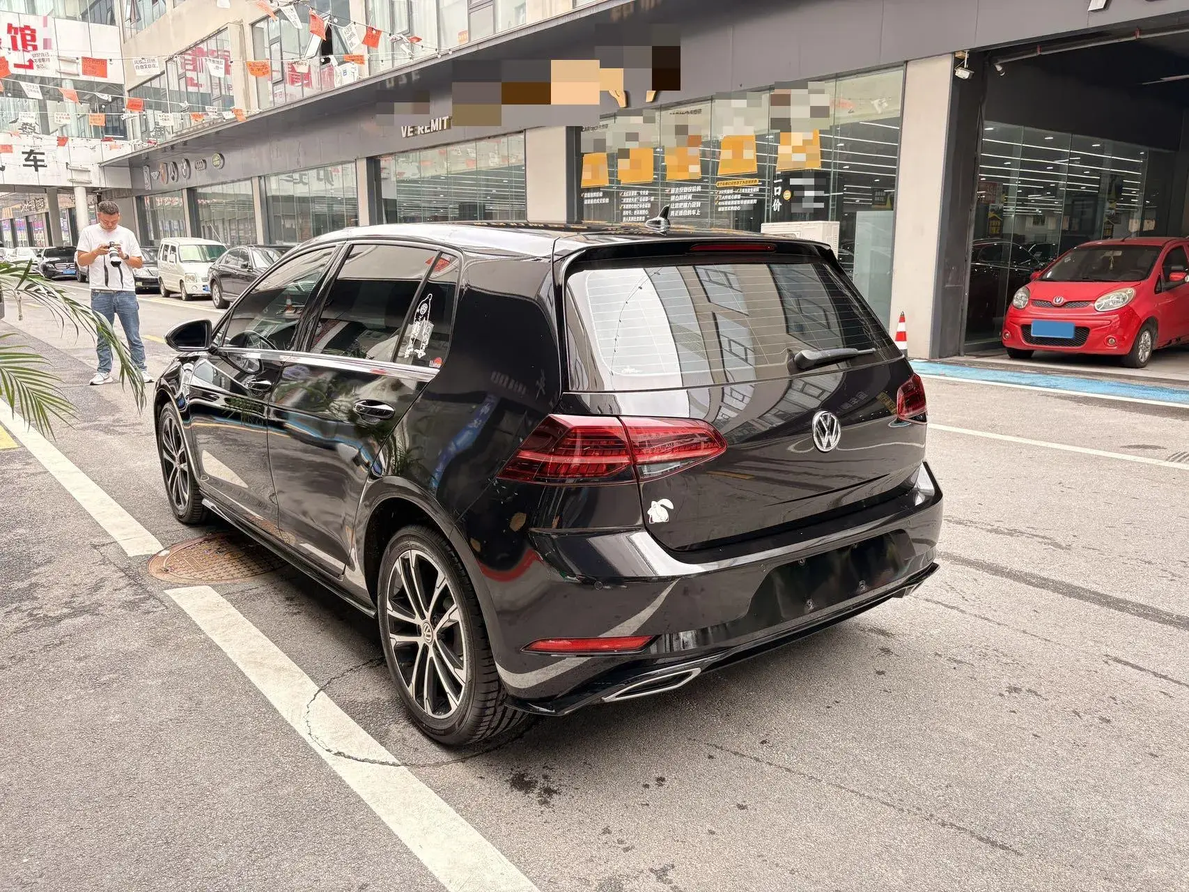 2020 VOLKSWAGEN GOLF thumbnail 3