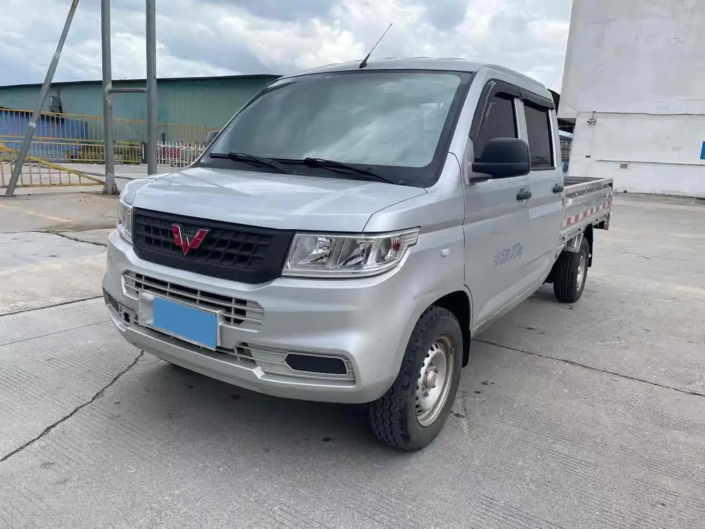 2019 WULING RONGGUANG view 1