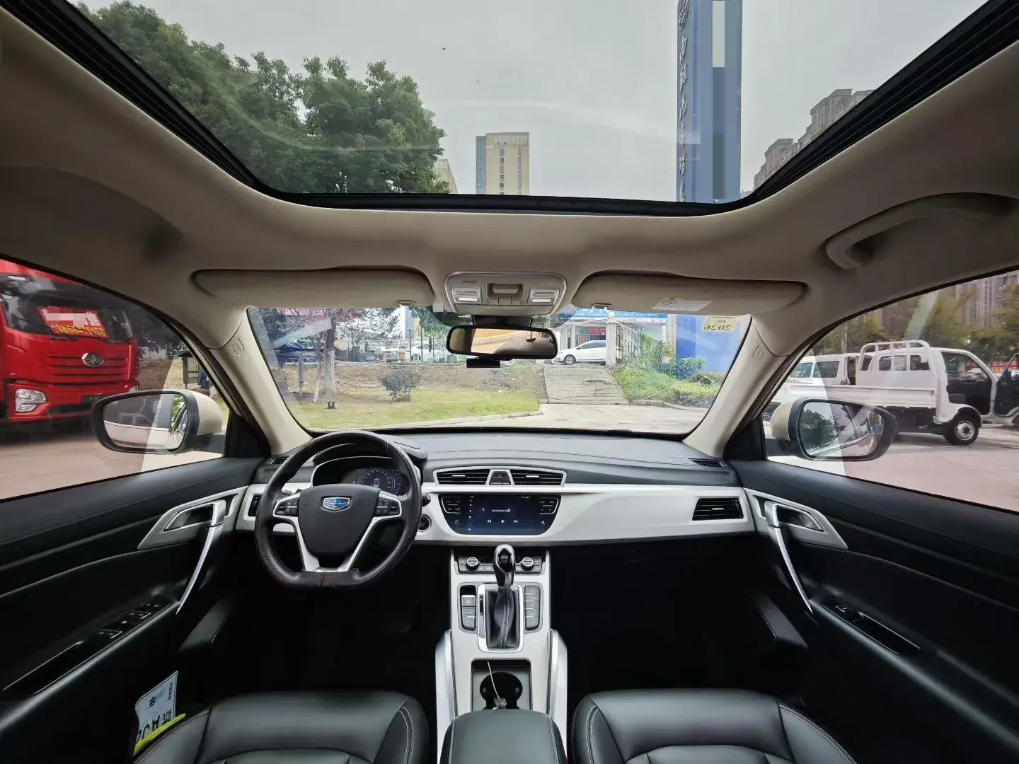 2018 GEELY AZKARRA thumbnail 4