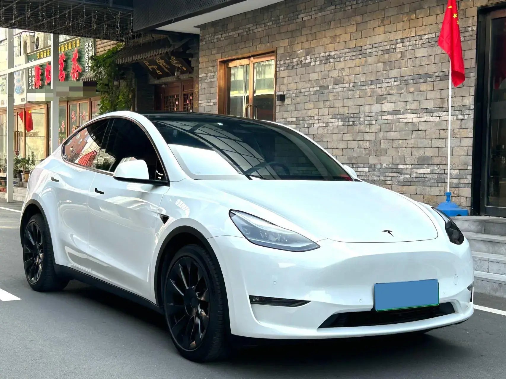 2021 TESLA MODEL thumbnail 3