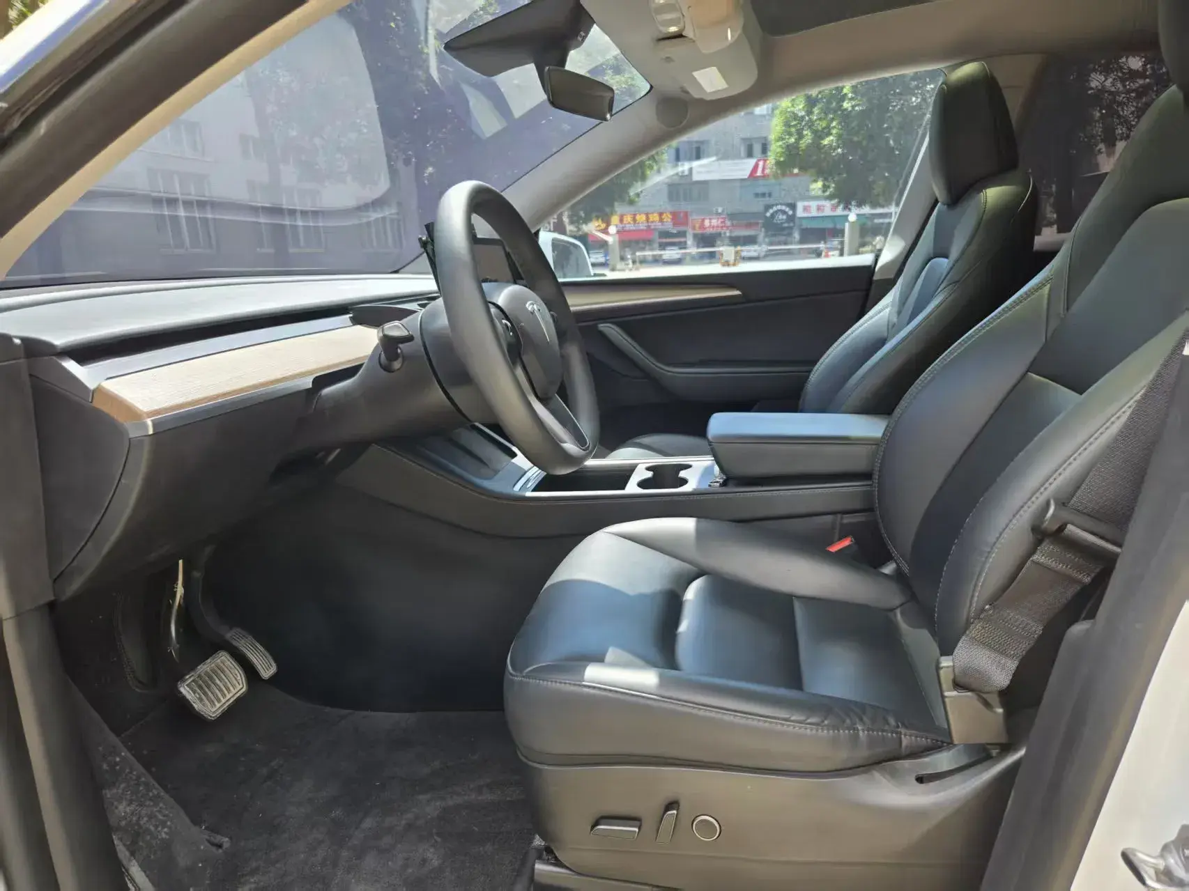 2022 TESLA MODEL thumbnail 4