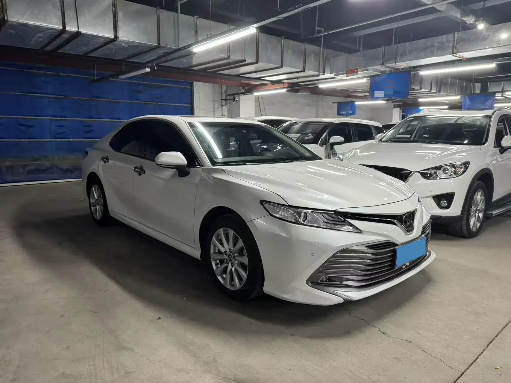 2019 TOYOTA CAMRY thumbnail 3