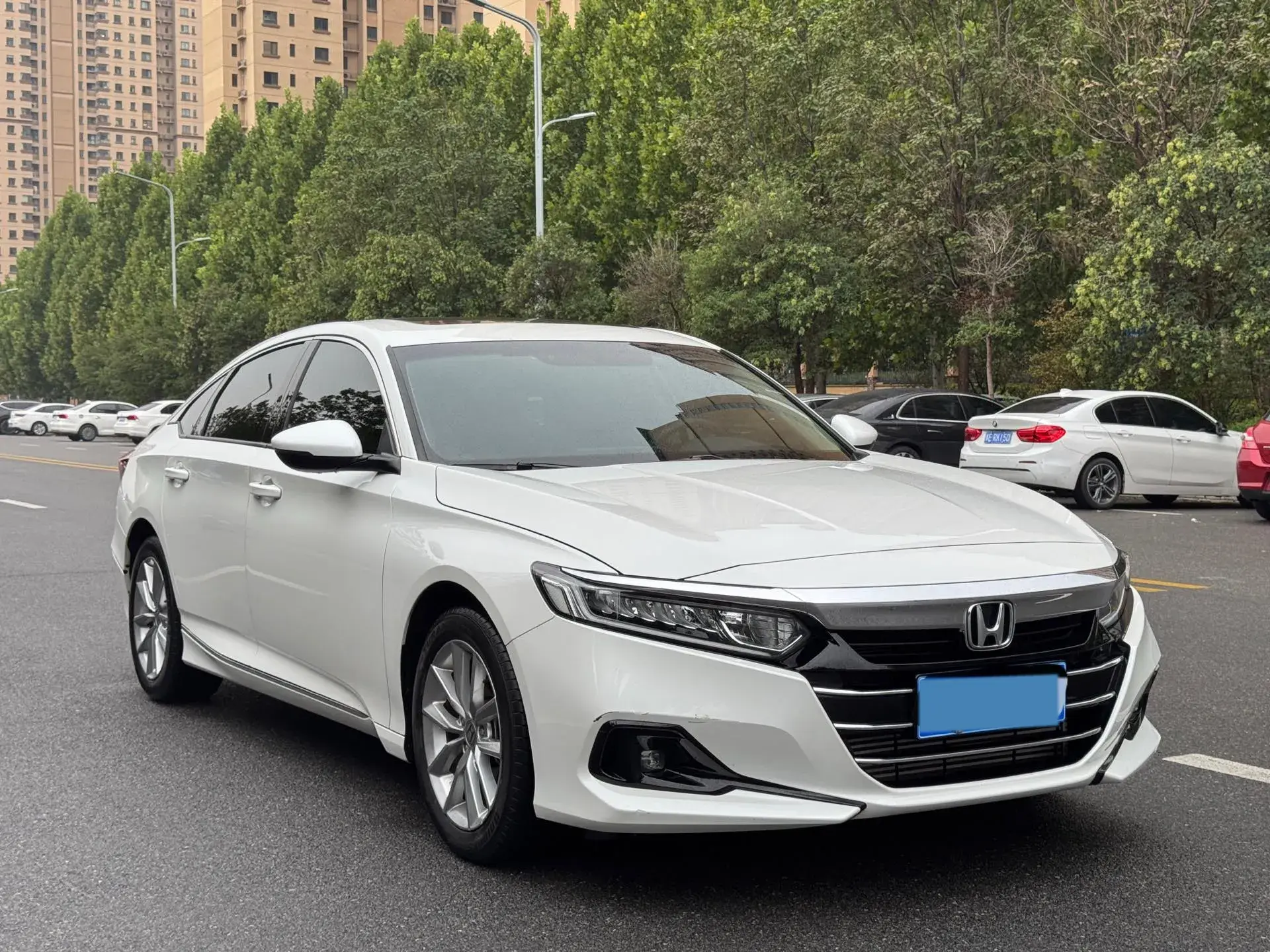 2022 HONDA ACCORD thumbnail 3