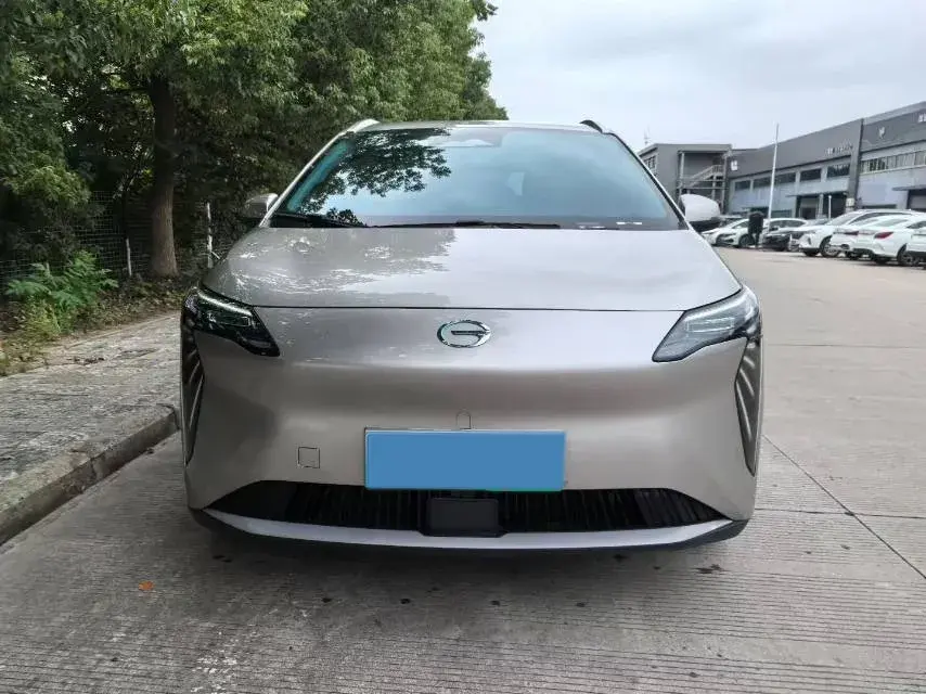 2023 AION Y thumbnail 2