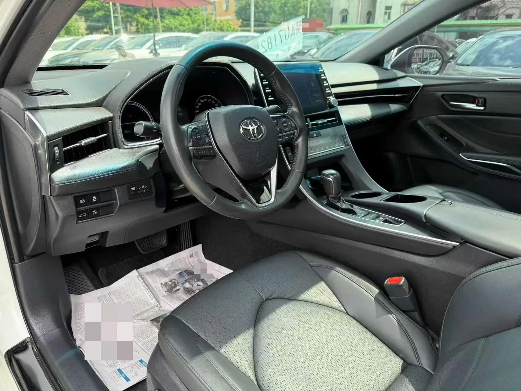 2019 TOYOTA AVALON thumbnail 2