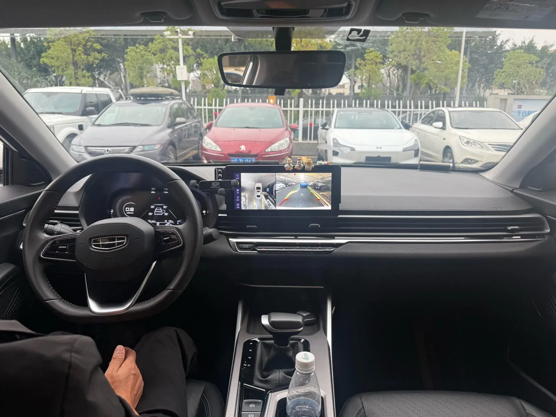 2022 GEELY EMGRAND thumbnail 4