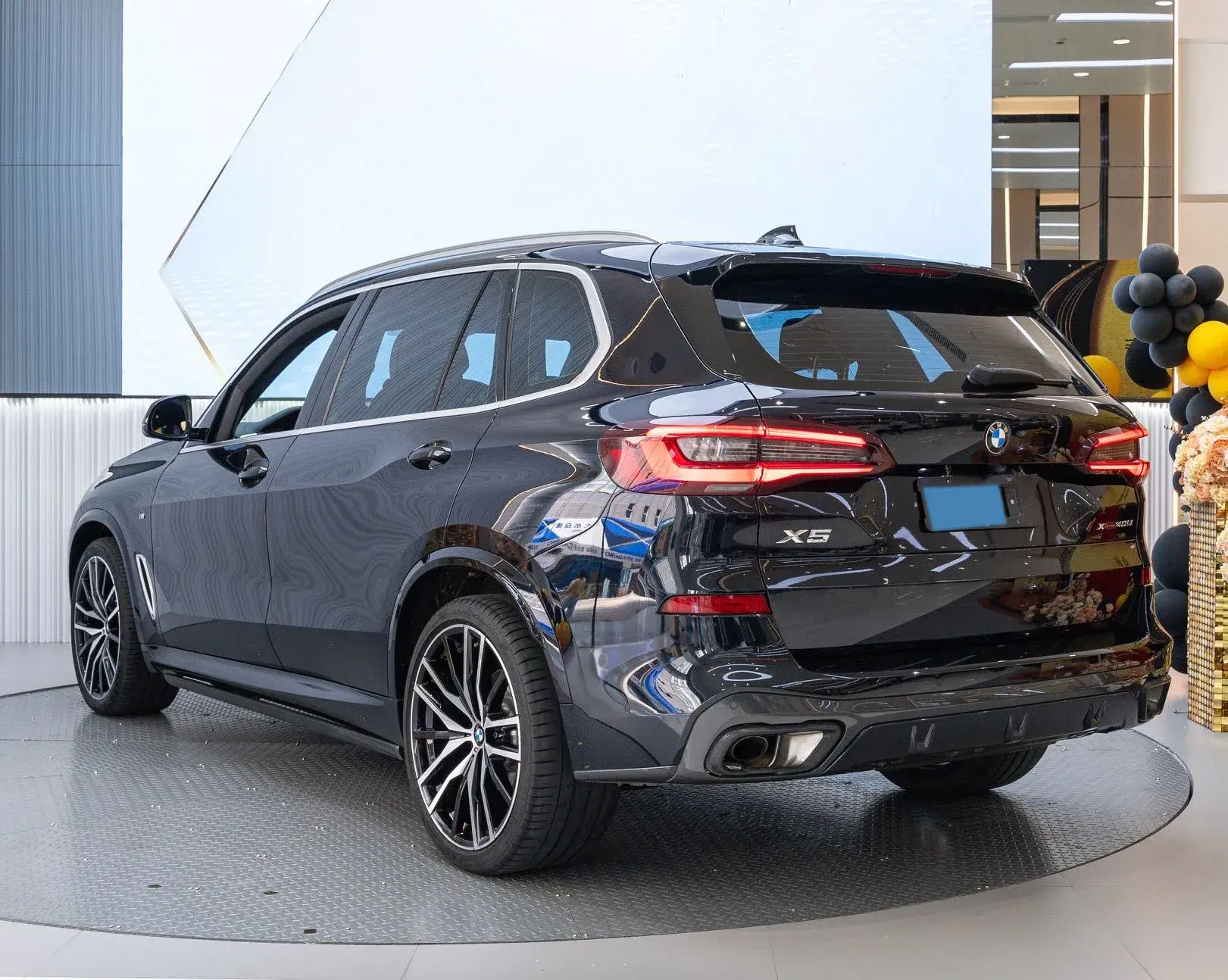 2022 BMW X5 thumbnail 3