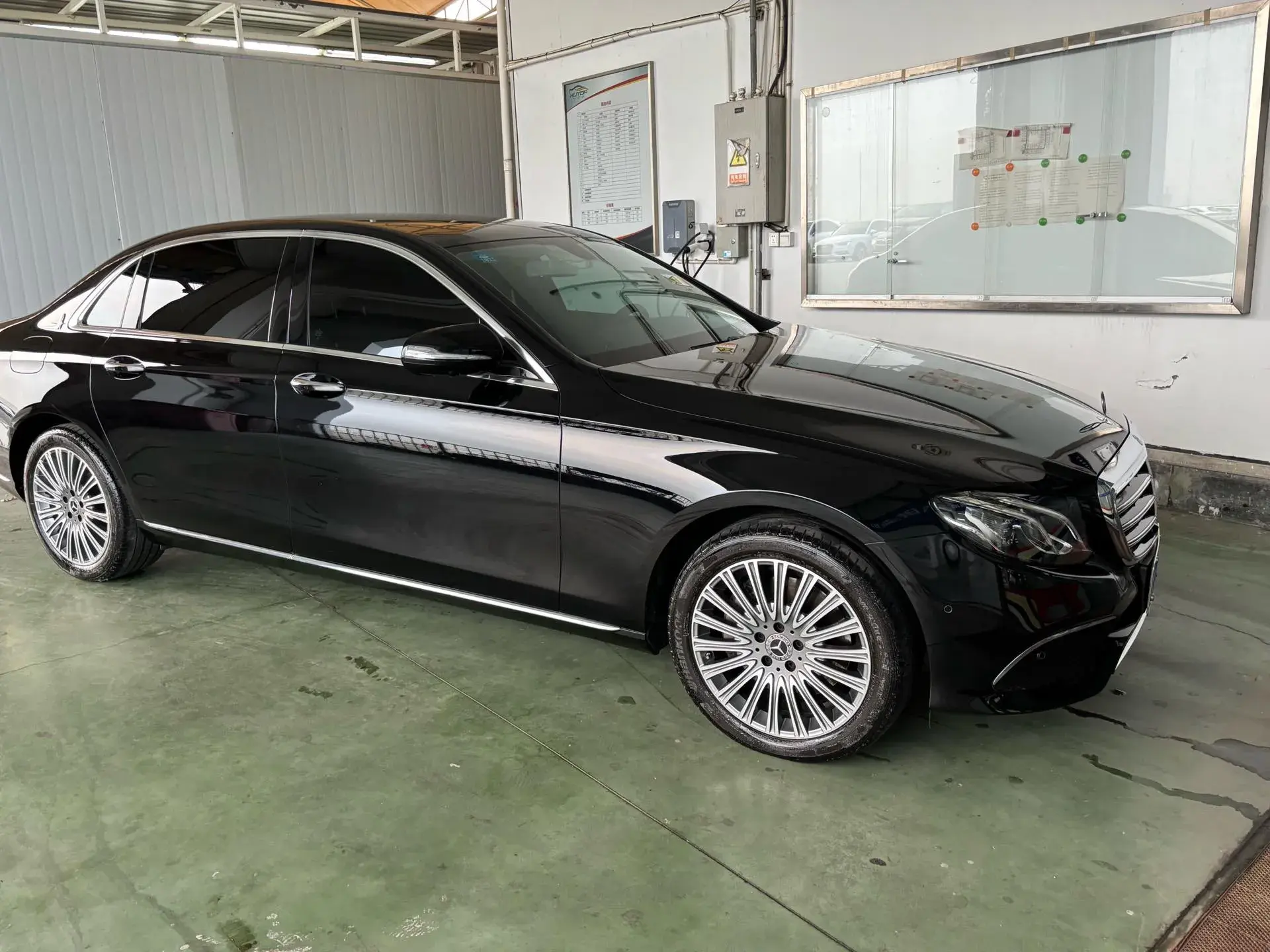 2020 MERCEDES-BENZ E thumbnail 3