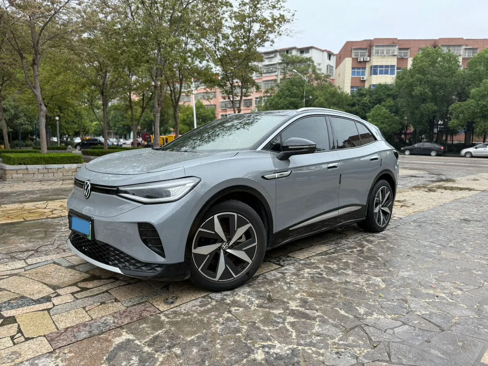 2021 VOLKSWAGEN ID.4 view 1