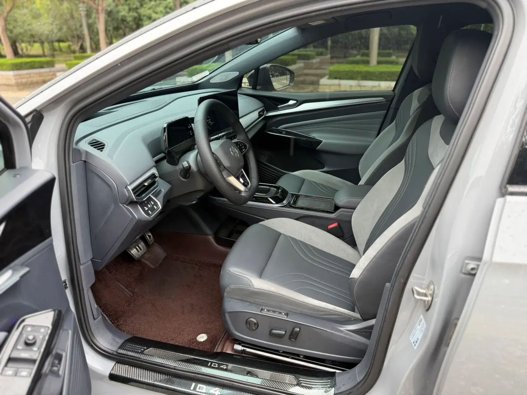 2021 VOLKSWAGEN ID.4 thumbnail 3