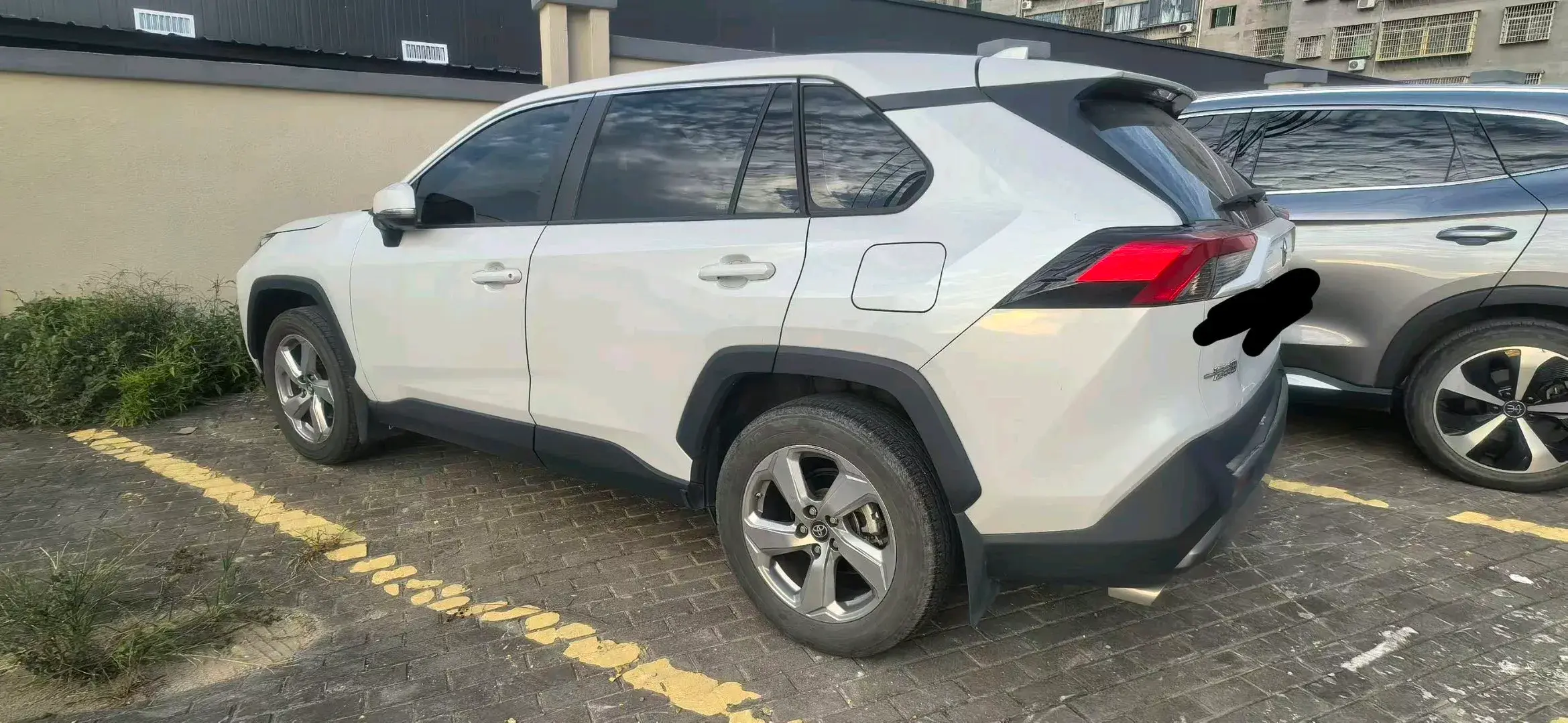 2022 TOYOTA RAV4 thumbnail 2