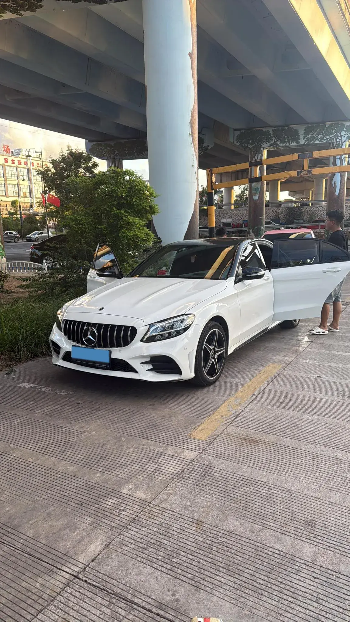 2020 MERCEDES-BENZ C view 1