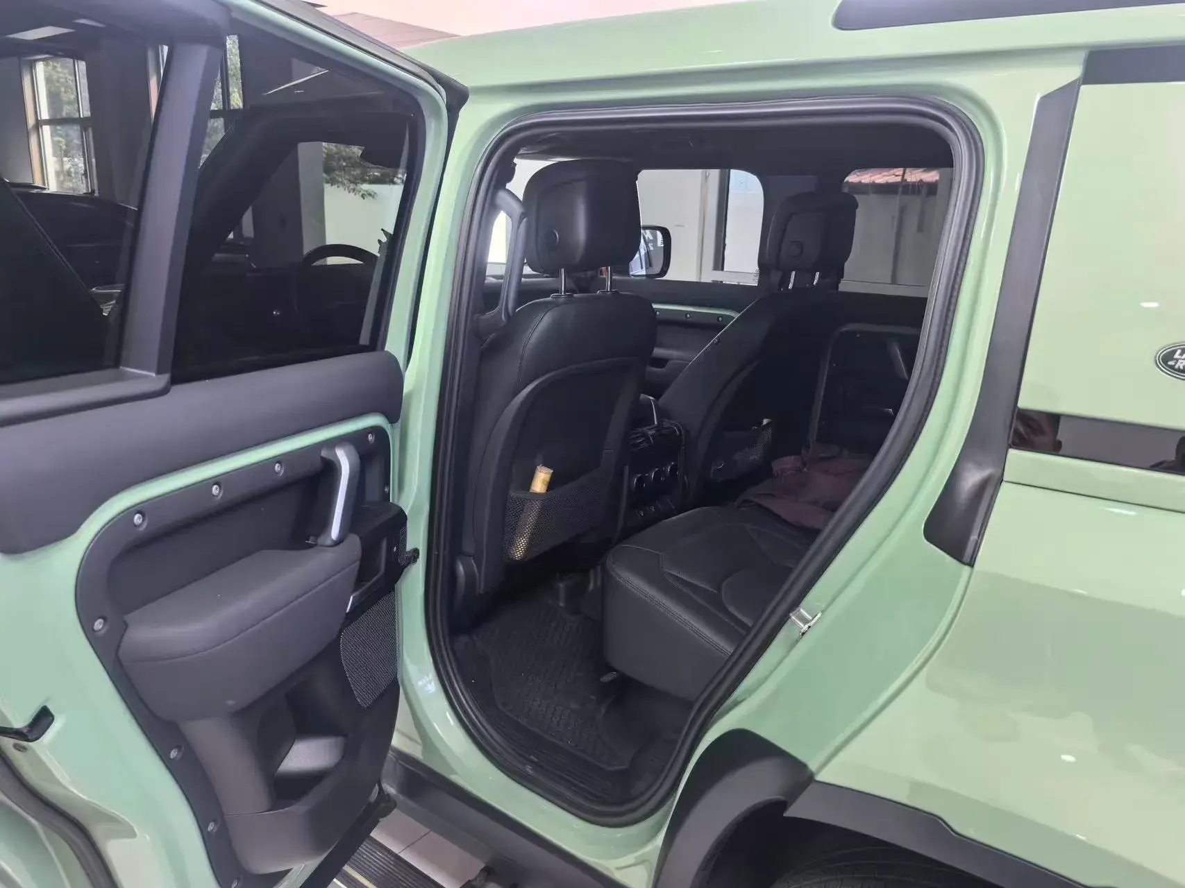 2023 LAND ROVER thumbnail 3