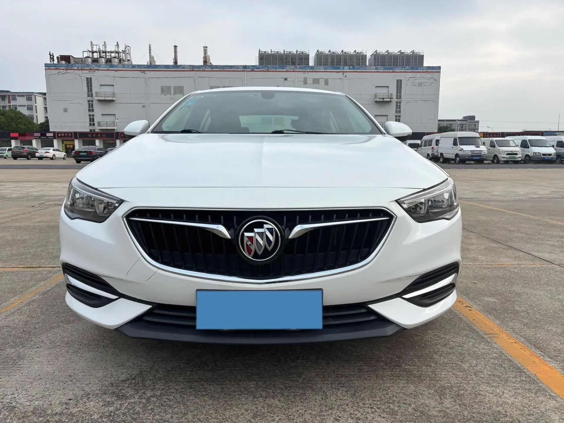 2019 BUICK REGAL thumbnail 2