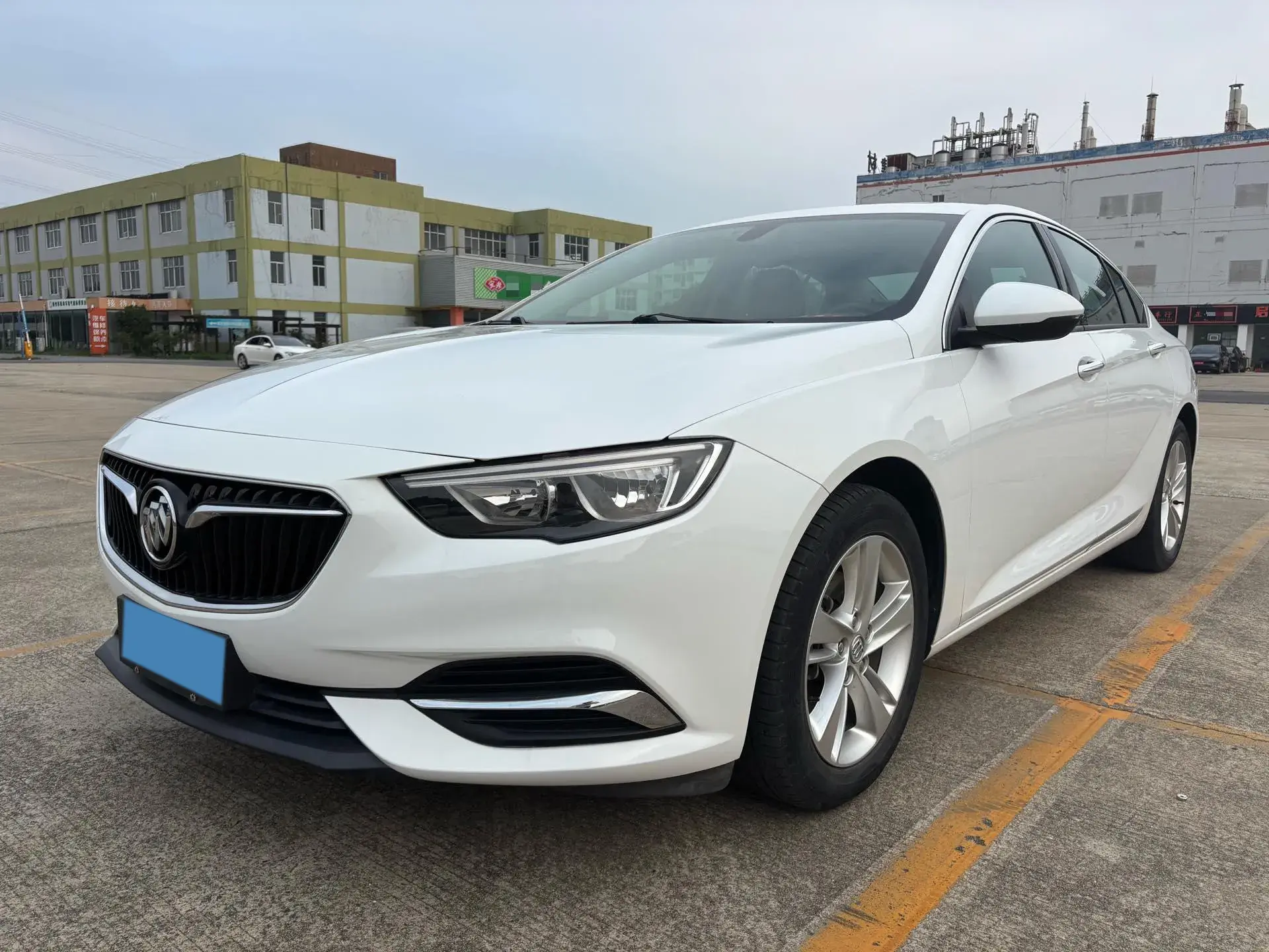 2019 BUICK REGAL view 1