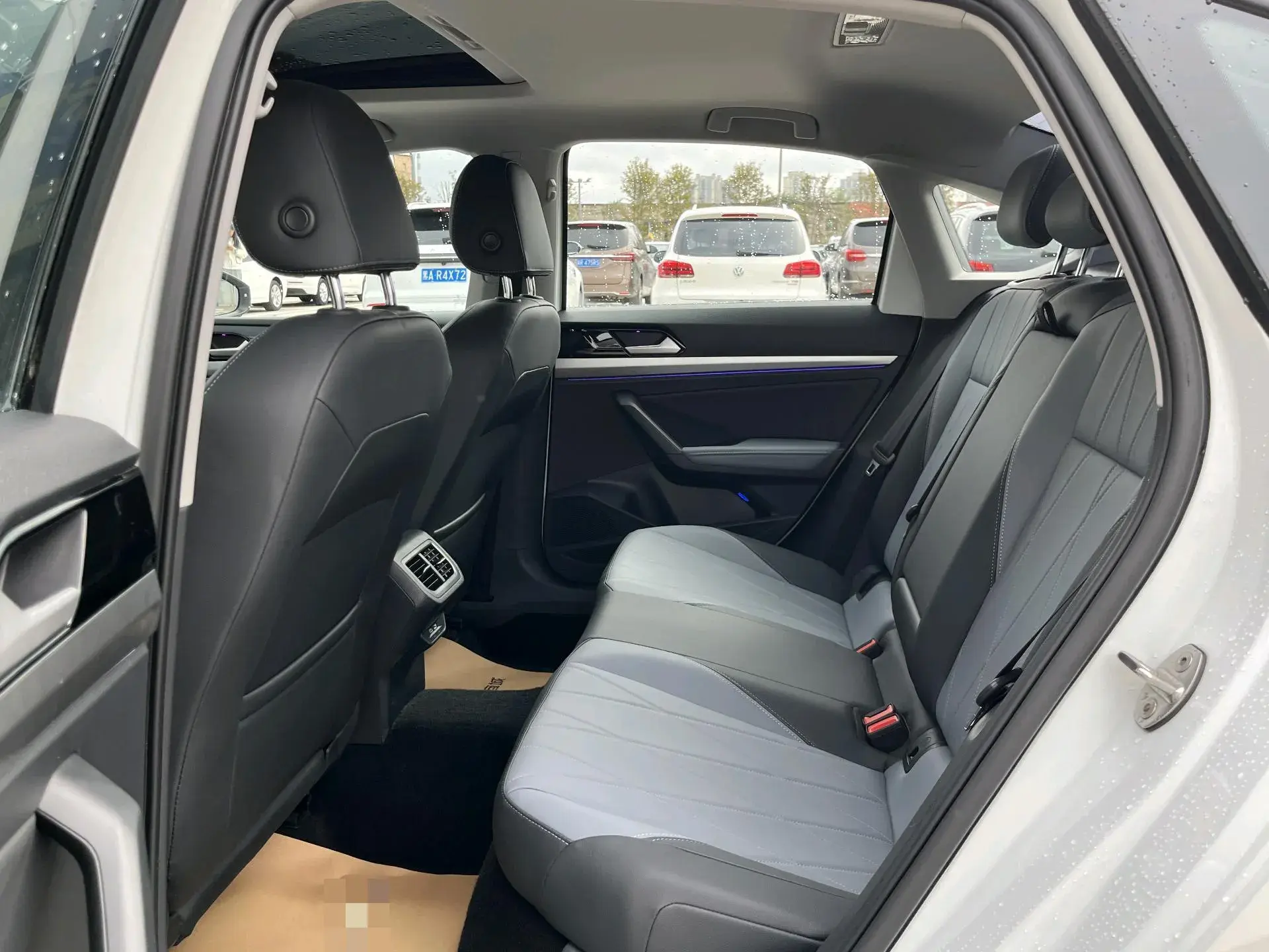 2023 JETTA VS5 thumbnail 3