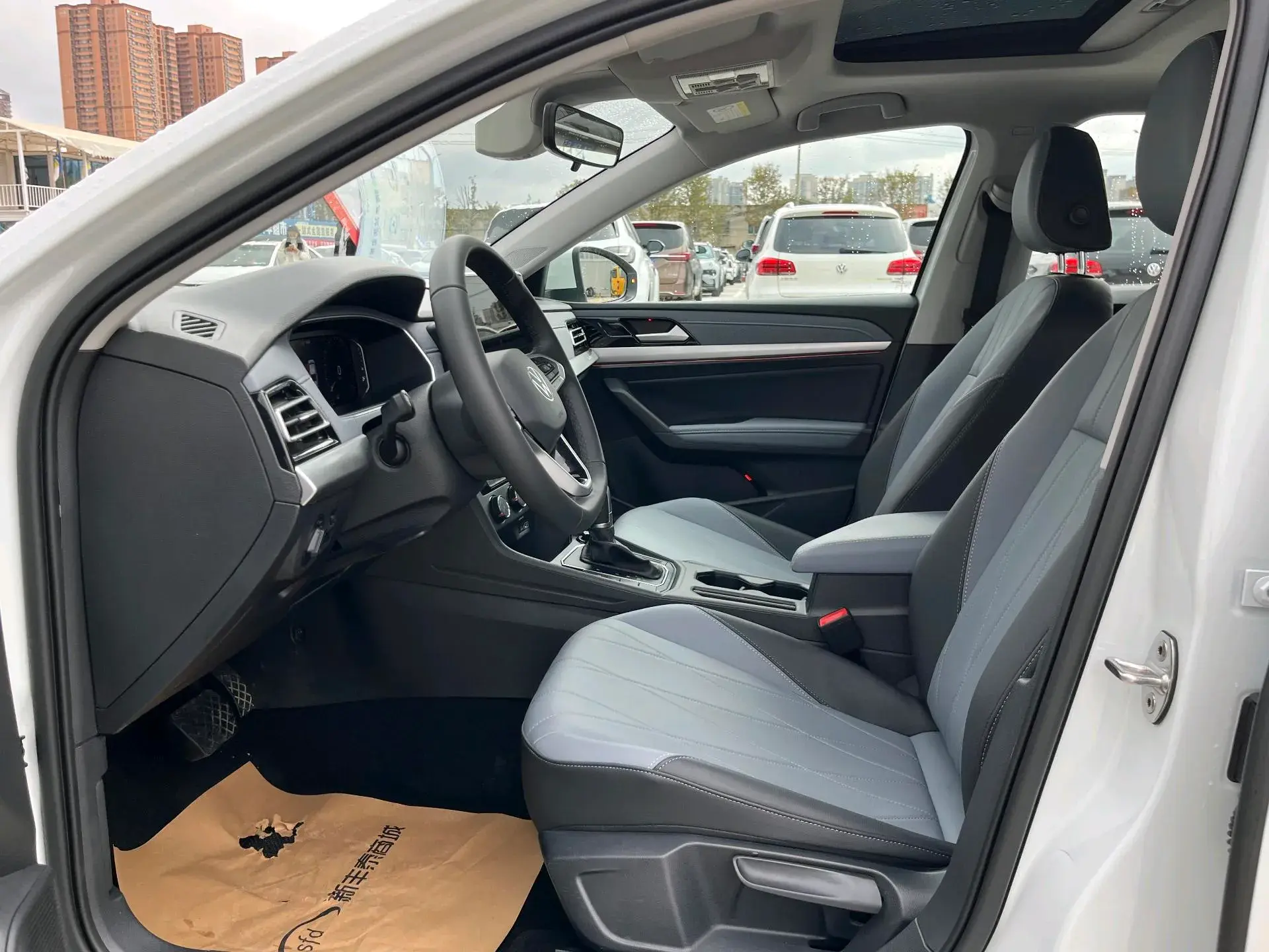 2023 JETTA VS5 thumbnail 2