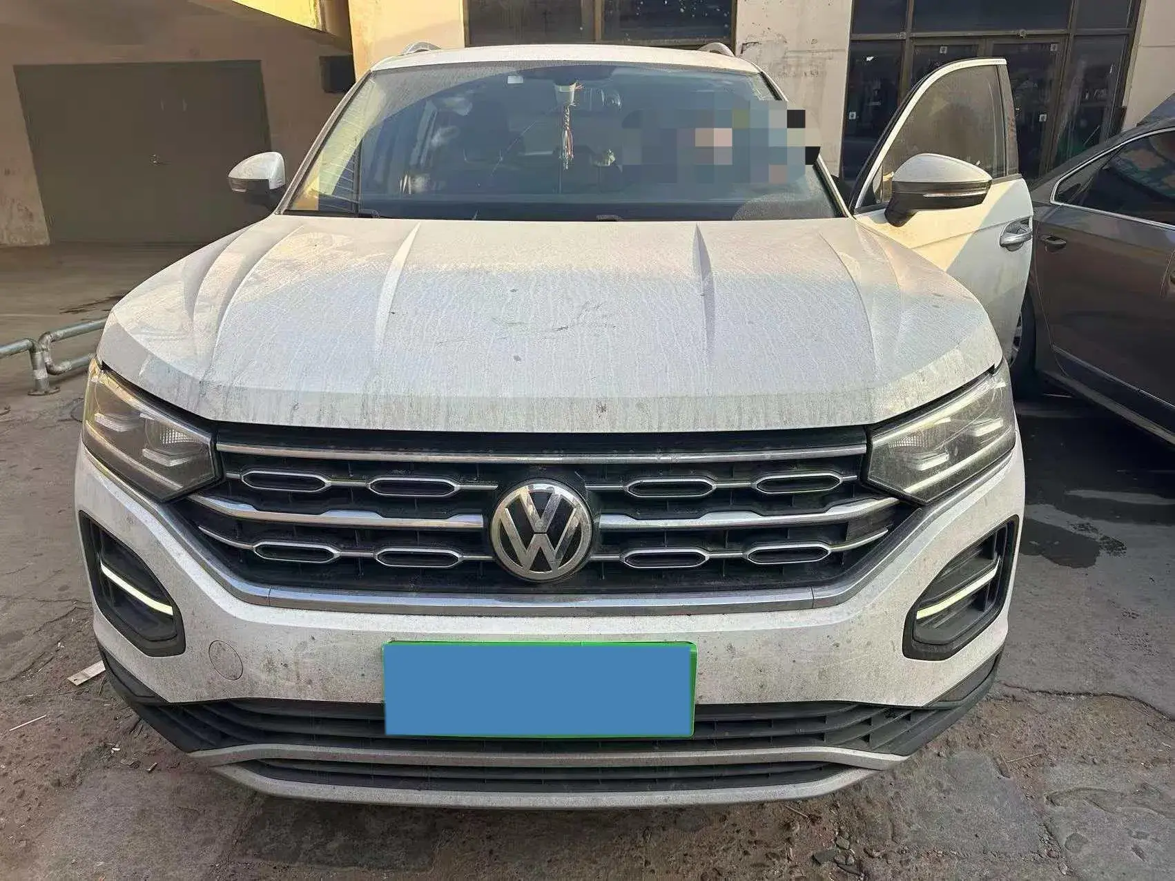 2019 VOLKSWAGEN TAYRON thumbnail 3