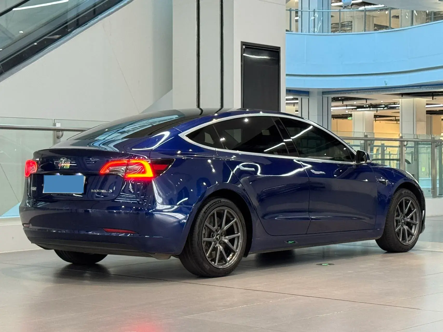 2020 TESLA MODEL thumbnail 4