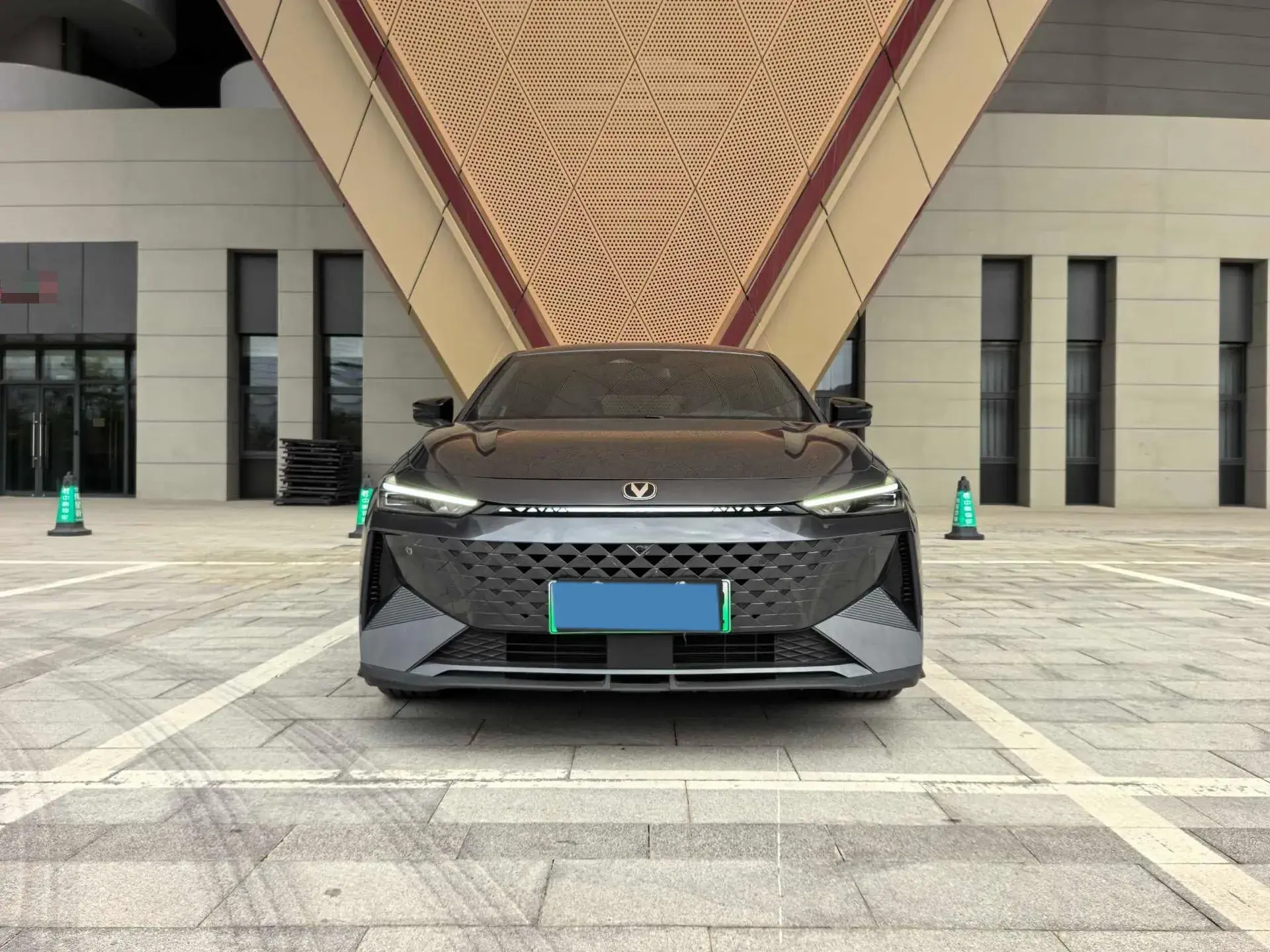 2024 CHANGAN UNI-V thumbnail 2