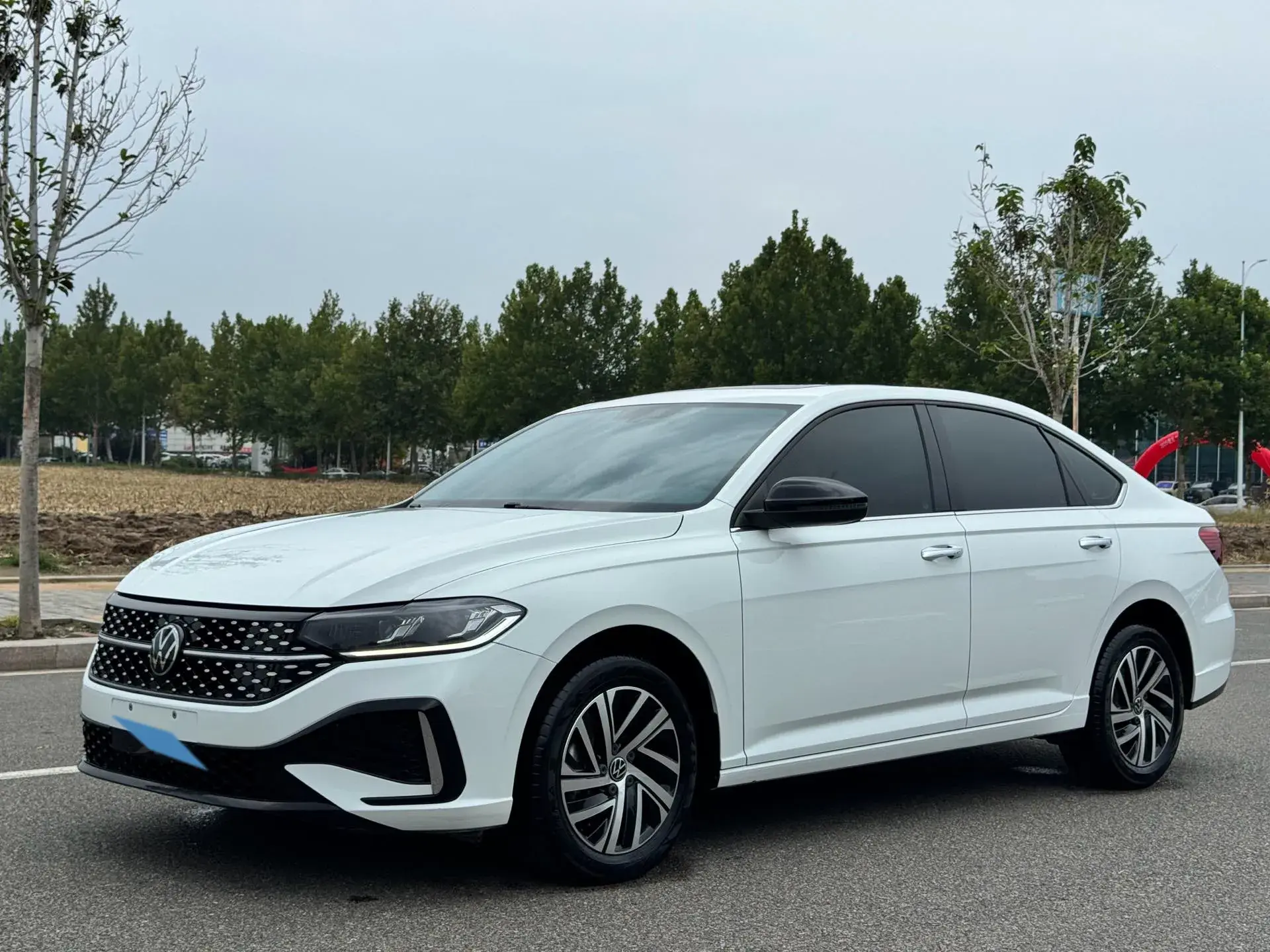 2023 VOLKSWAGEN LAVIDA view 1