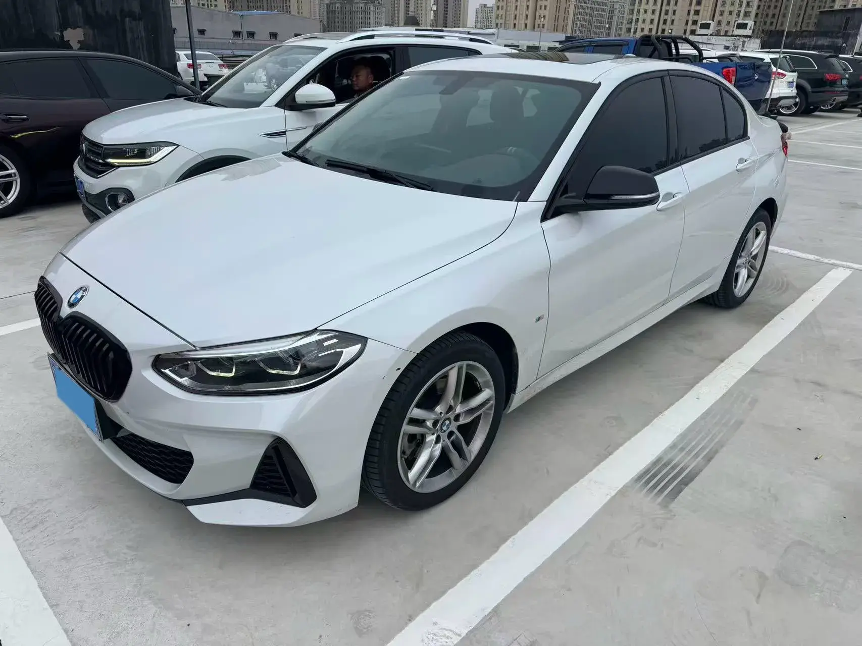 2023 BMW 1 view 1