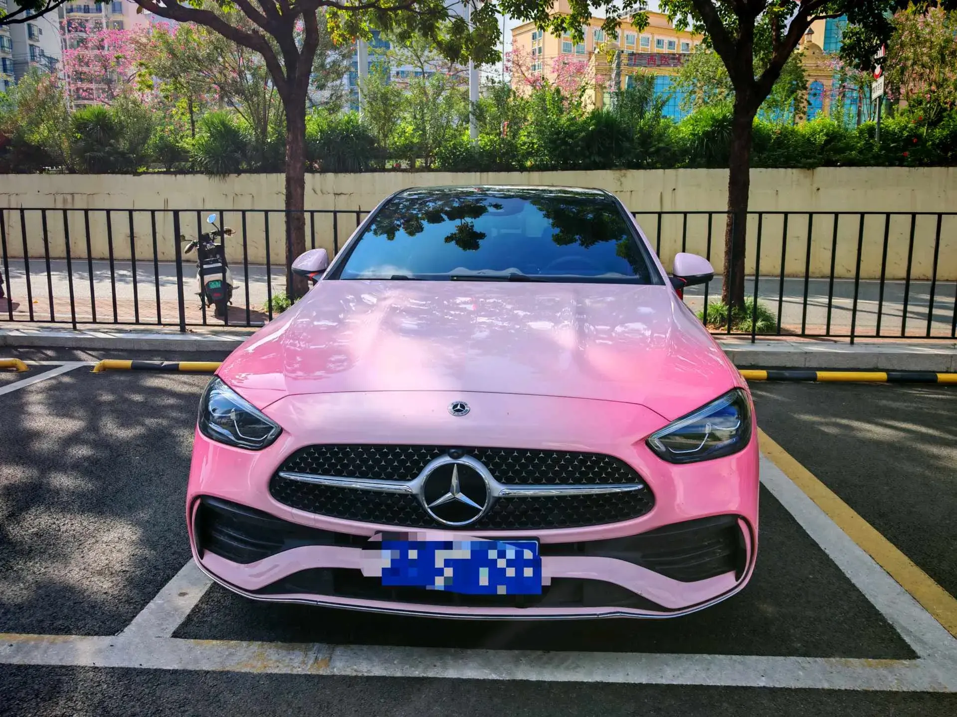 2025 MERCEDES-BENZ C thumbnail 2