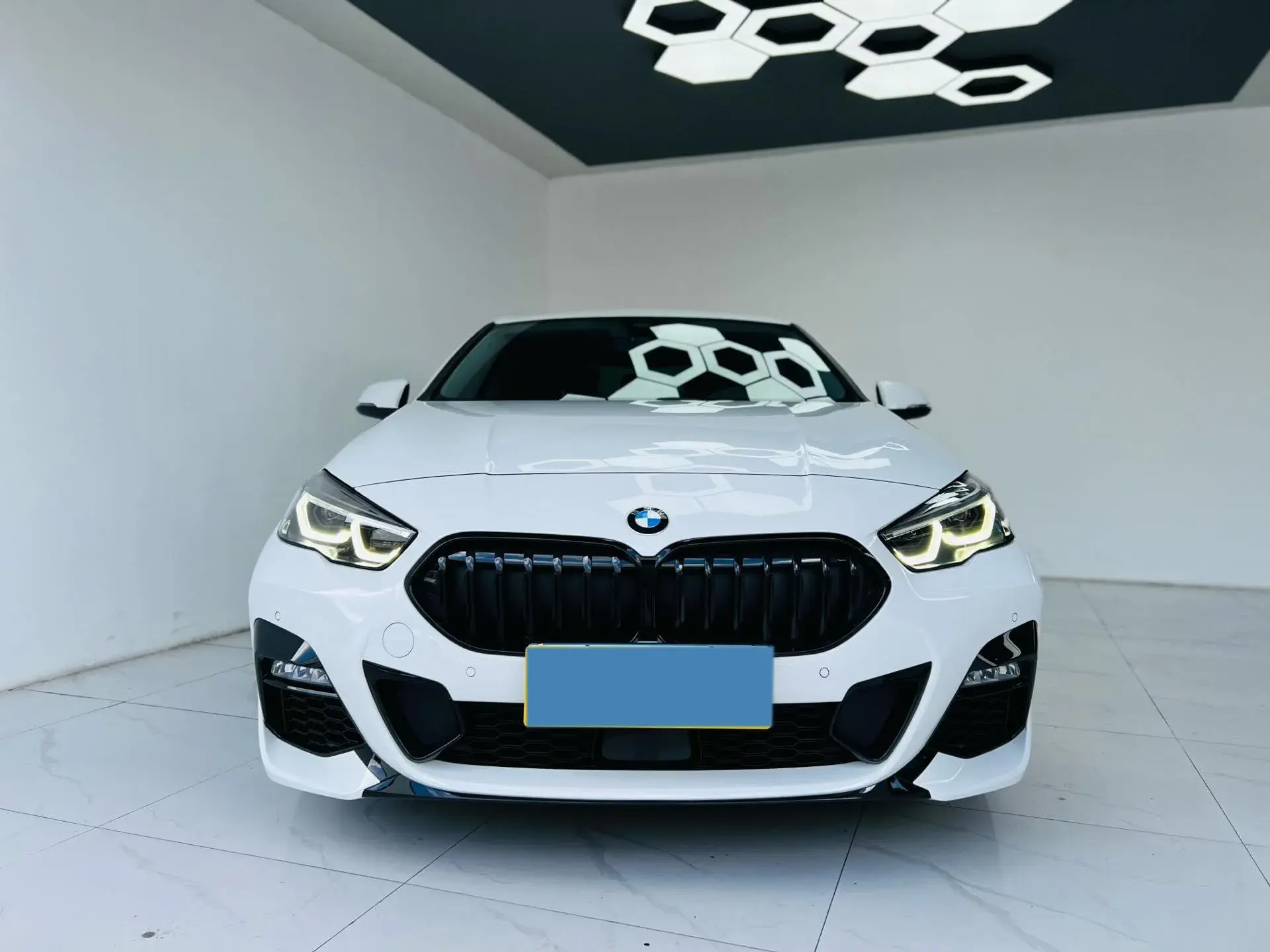 2021 BMW 2 thumbnail 3