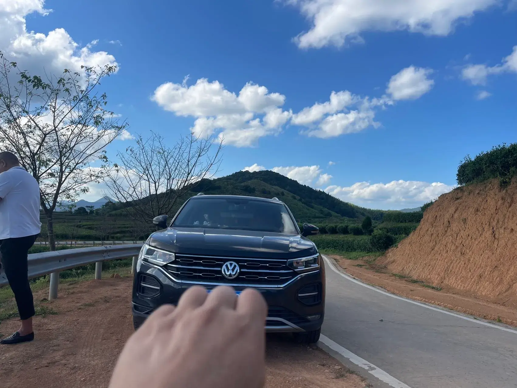 2019 VOLKSWAGEN TAYRON thumbnail 2