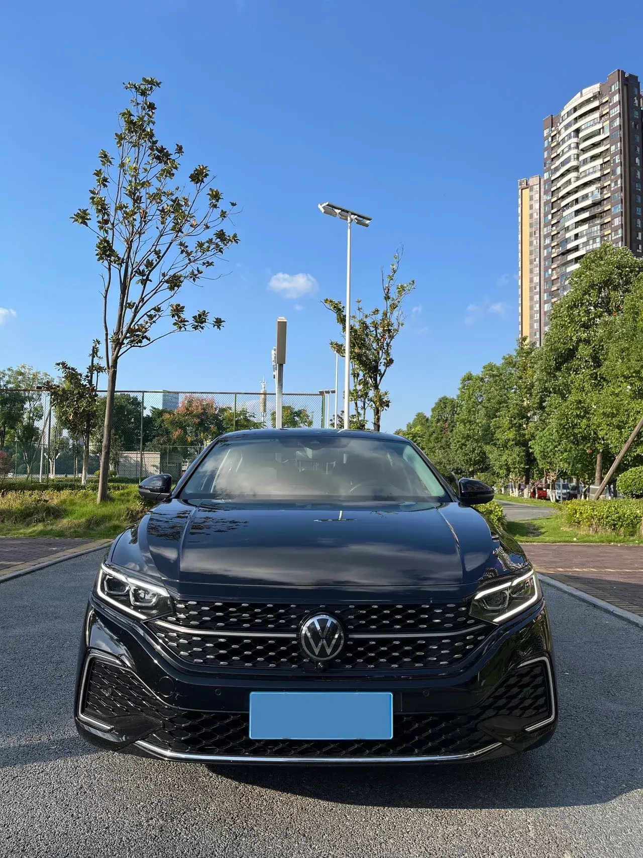 2024 VOLKSWAGEN PASSAT thumbnail 2