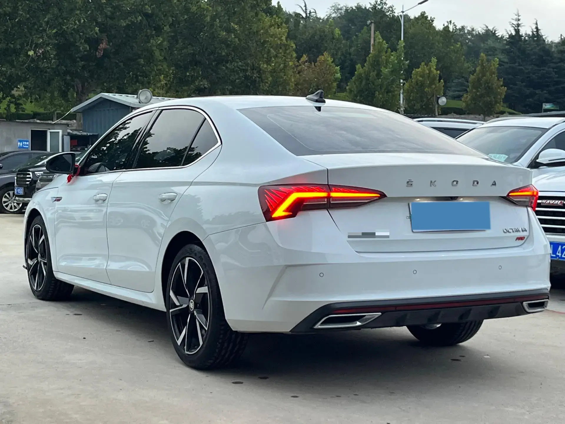 2023 SKODA OCTAVIA thumbnail 4