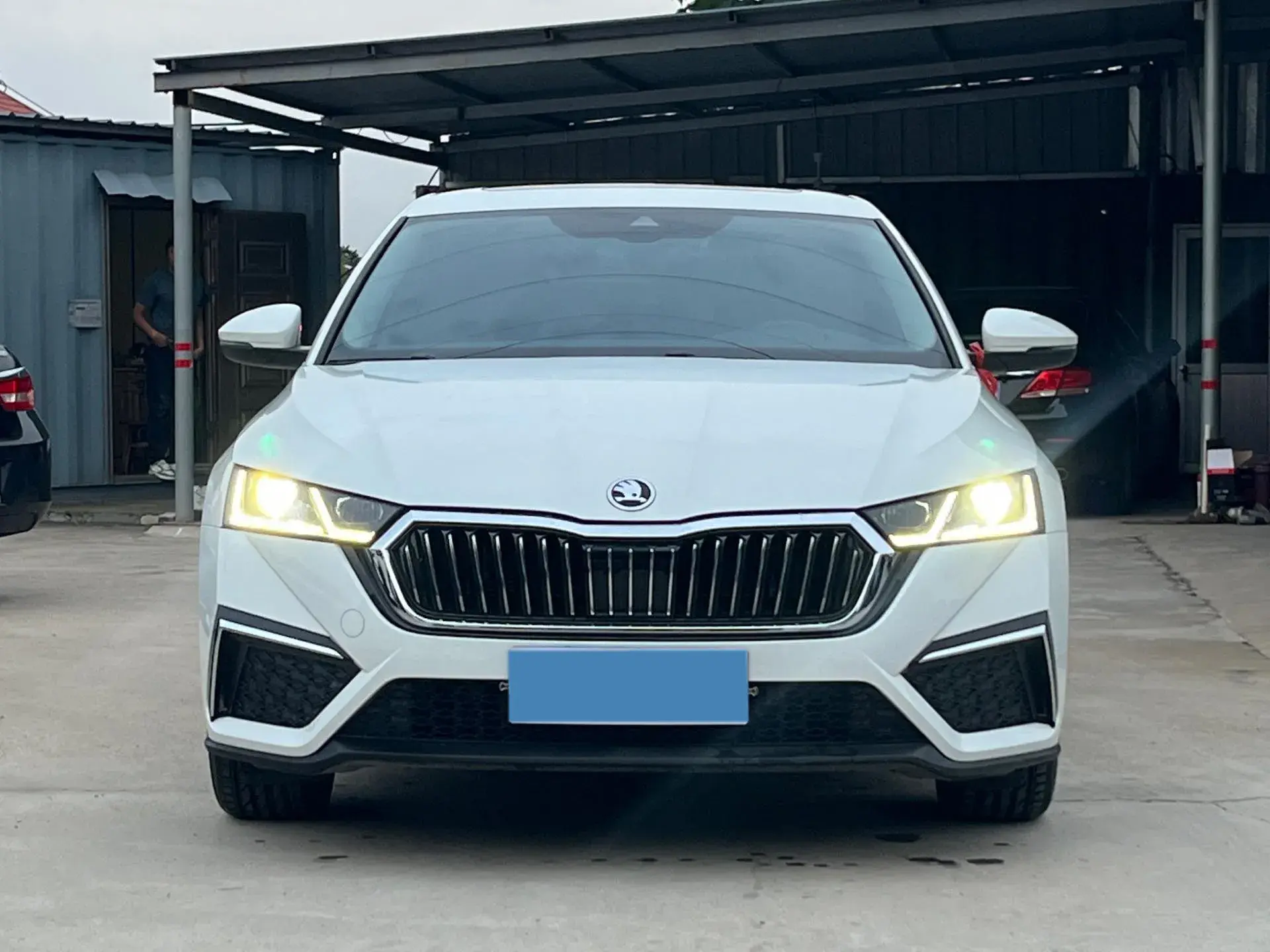 2023 SKODA OCTAVIA thumbnail 2