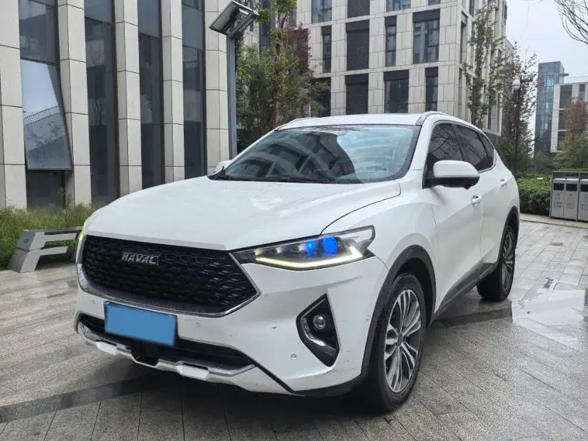 2019 HAVAL F7 view 1