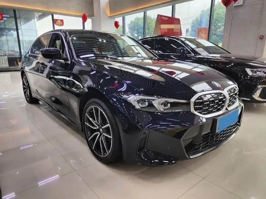 2024 BMW 3 thumbnail 3