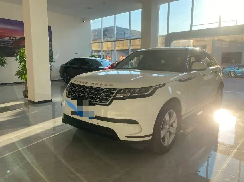 2020 LAND ROVER view 1