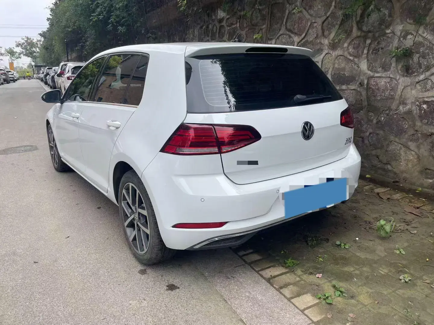 2020 VOLKSWAGEN GOLF thumbnail 4