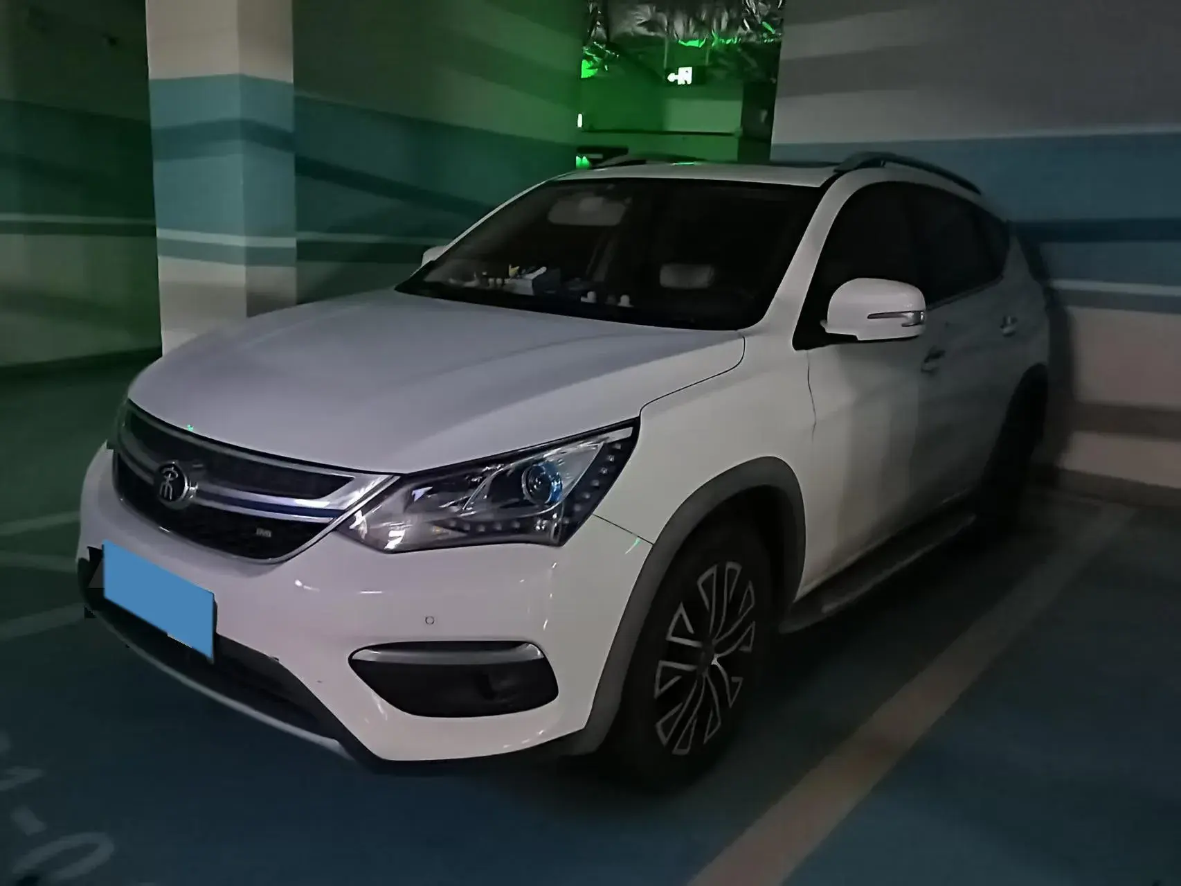 2017 BYD SONG view 1