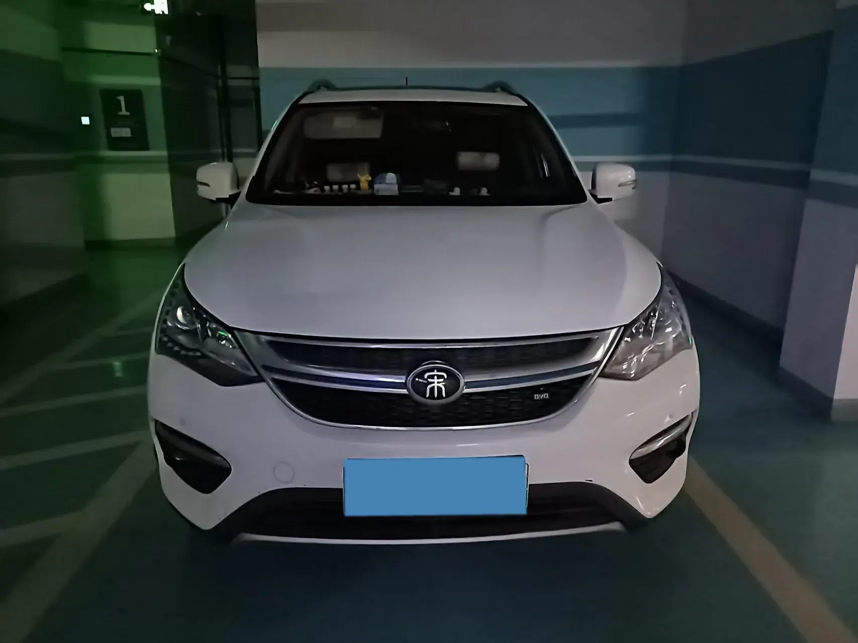 2017 BYD SONG thumbnail 2