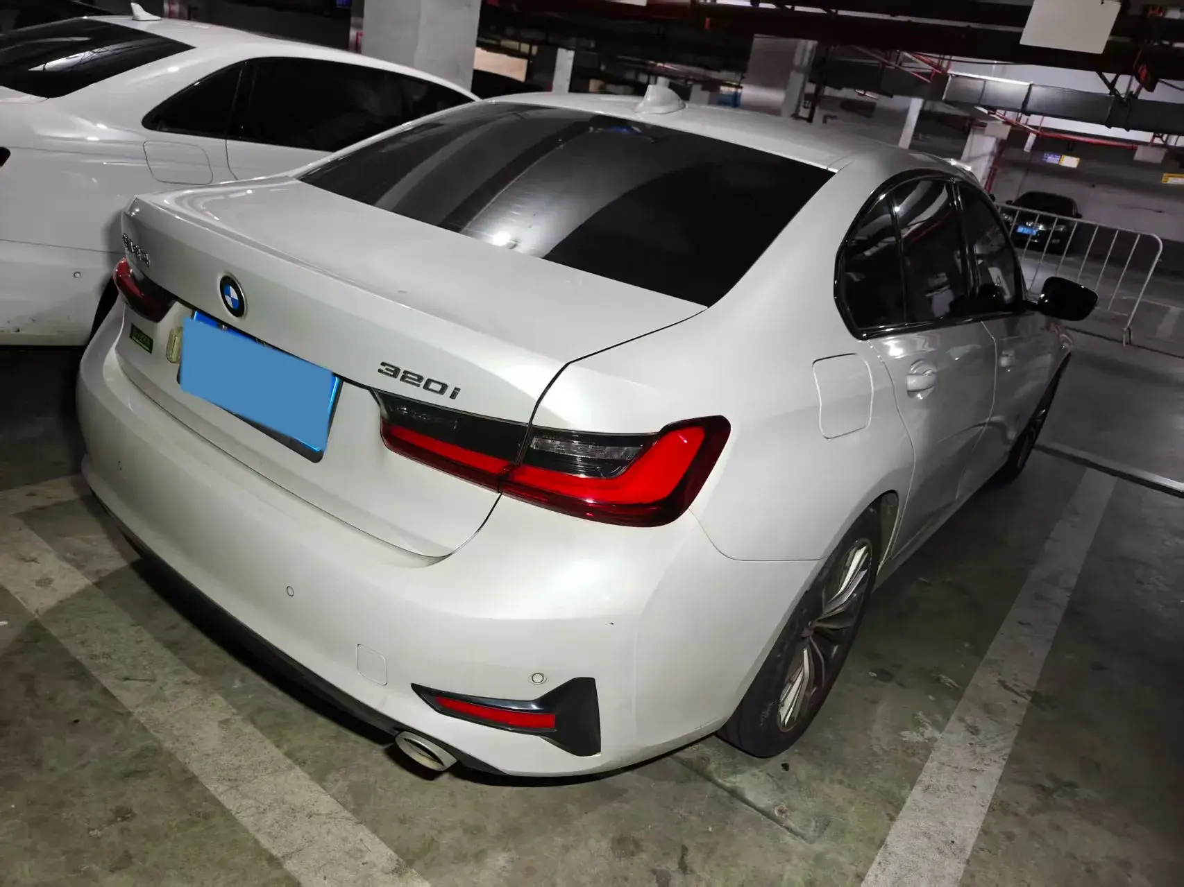 2022 BMW 3 thumbnail 2