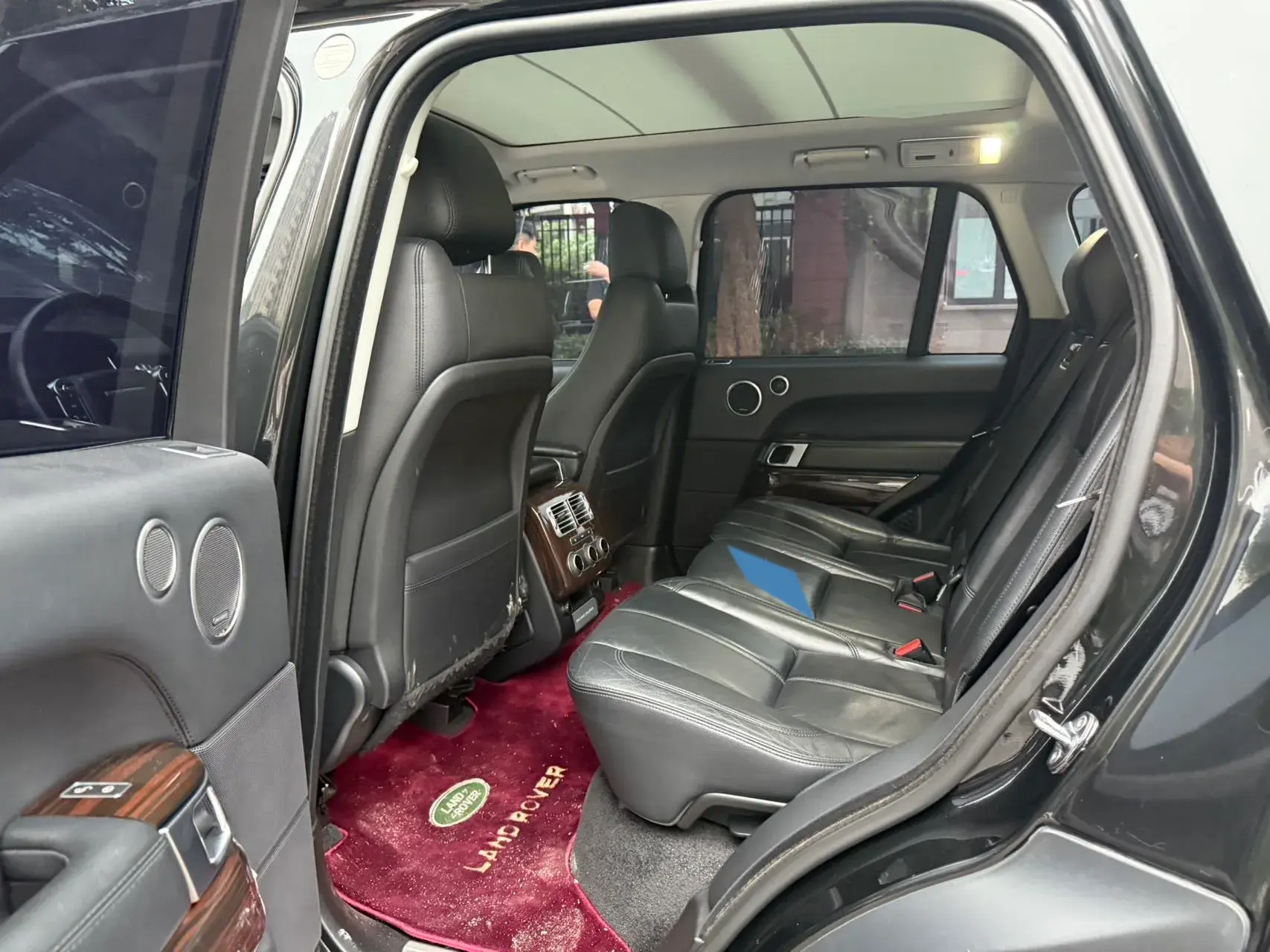 2017 LAND ROVER thumbnail 3