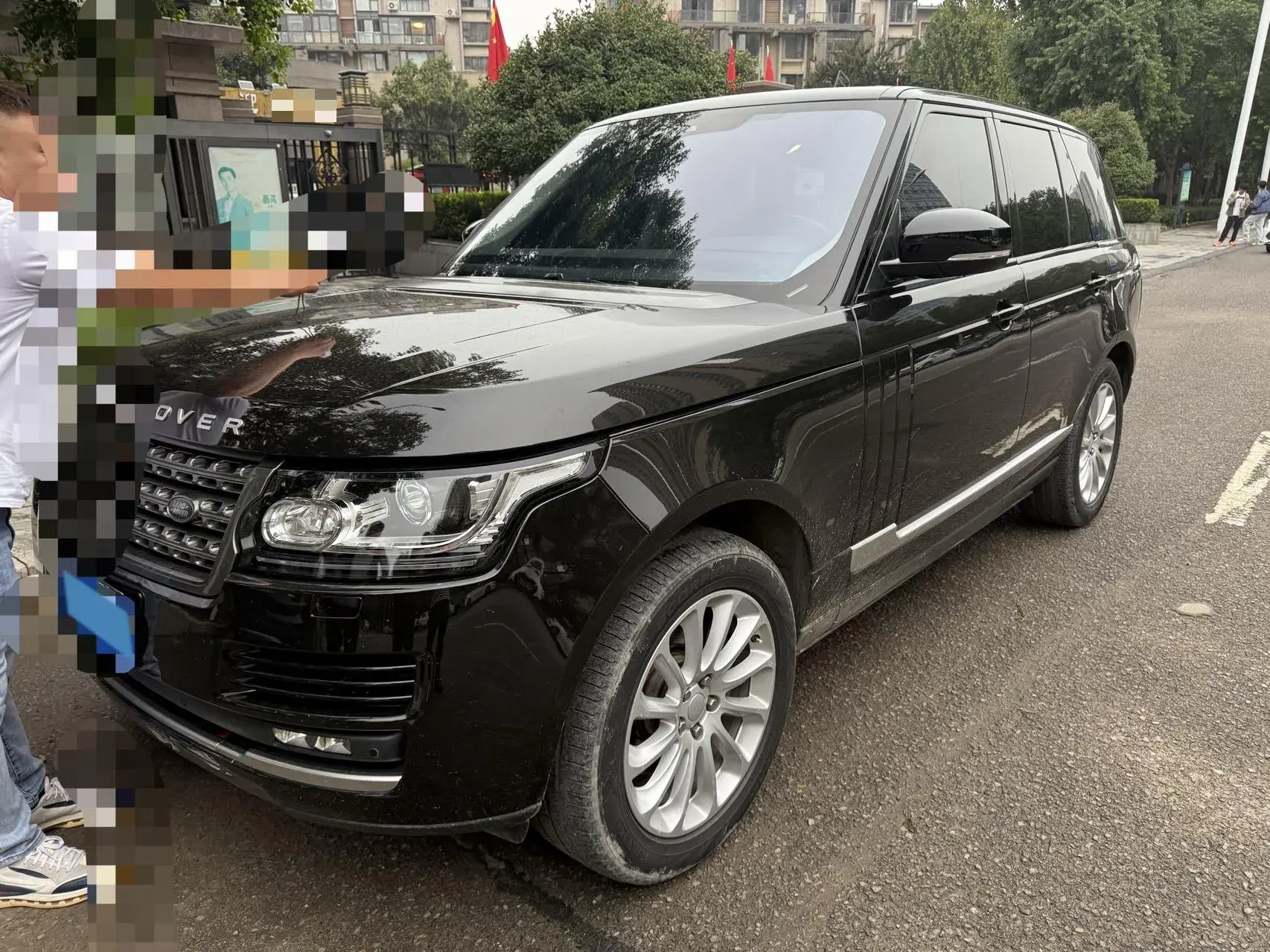 2017 LAND ROVER view 1
