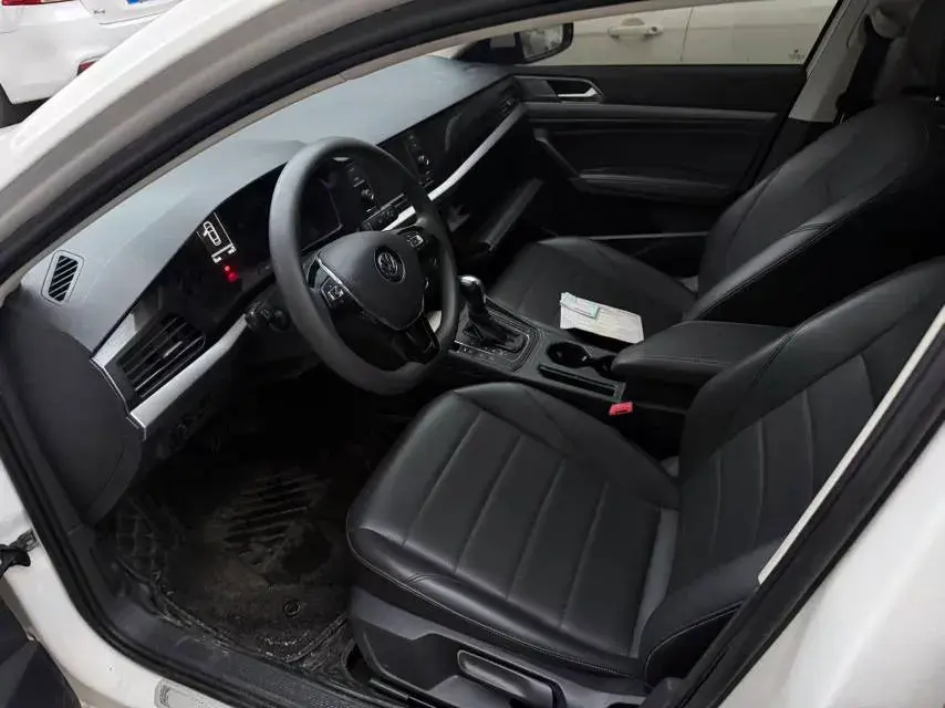 2018 VOLKSWAGEN LAVIDA thumbnail 4