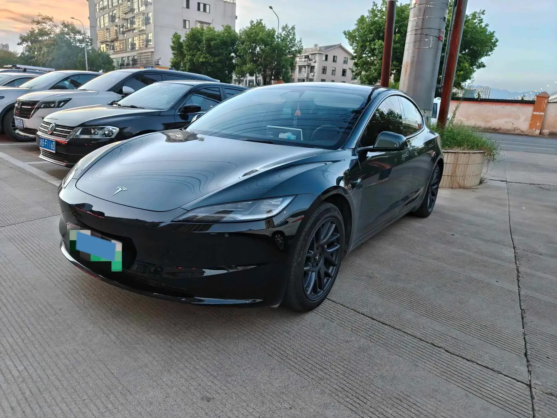 2023 TESLA MODEL view 1