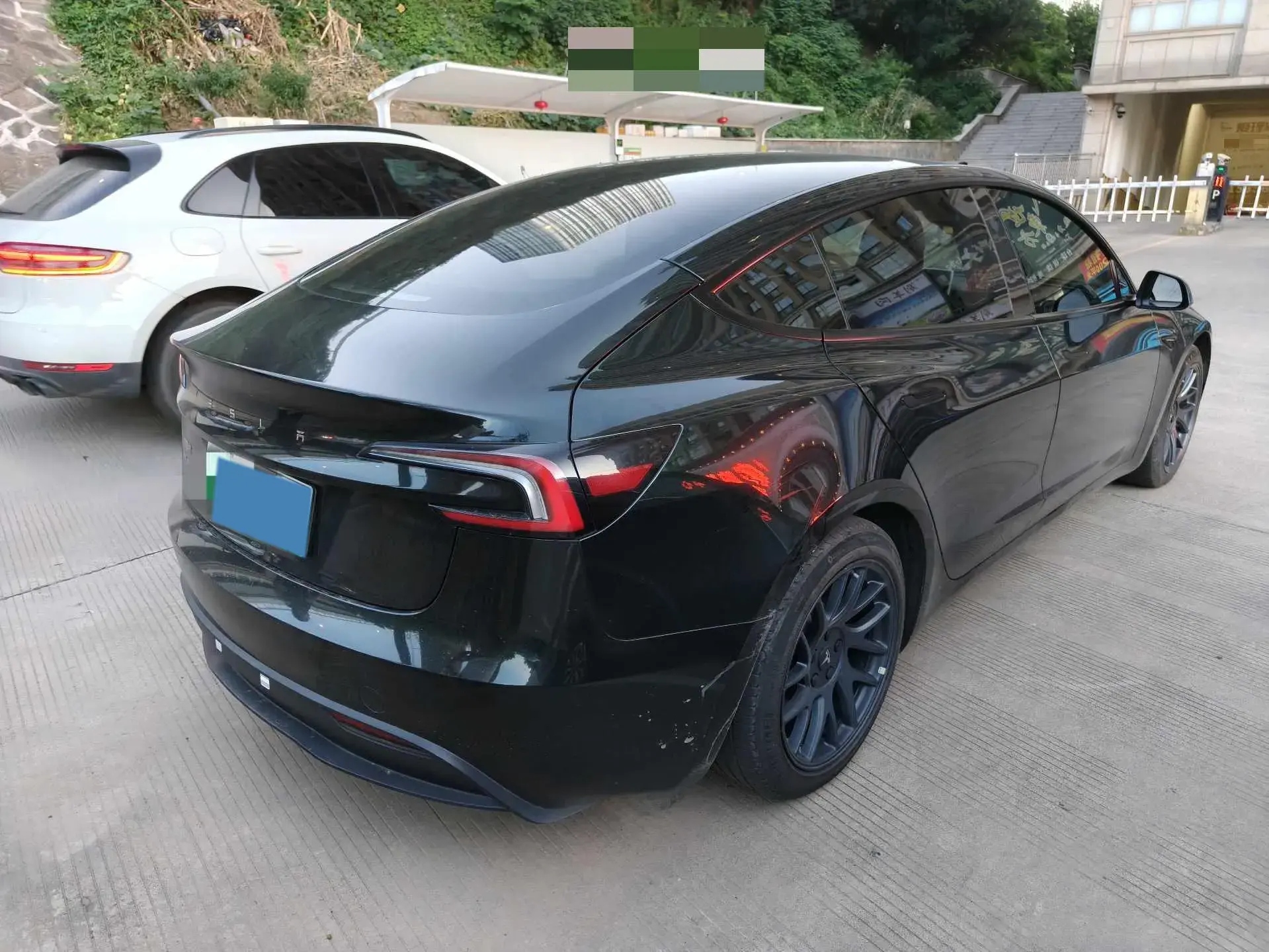 2023 TESLA MODEL thumbnail 2